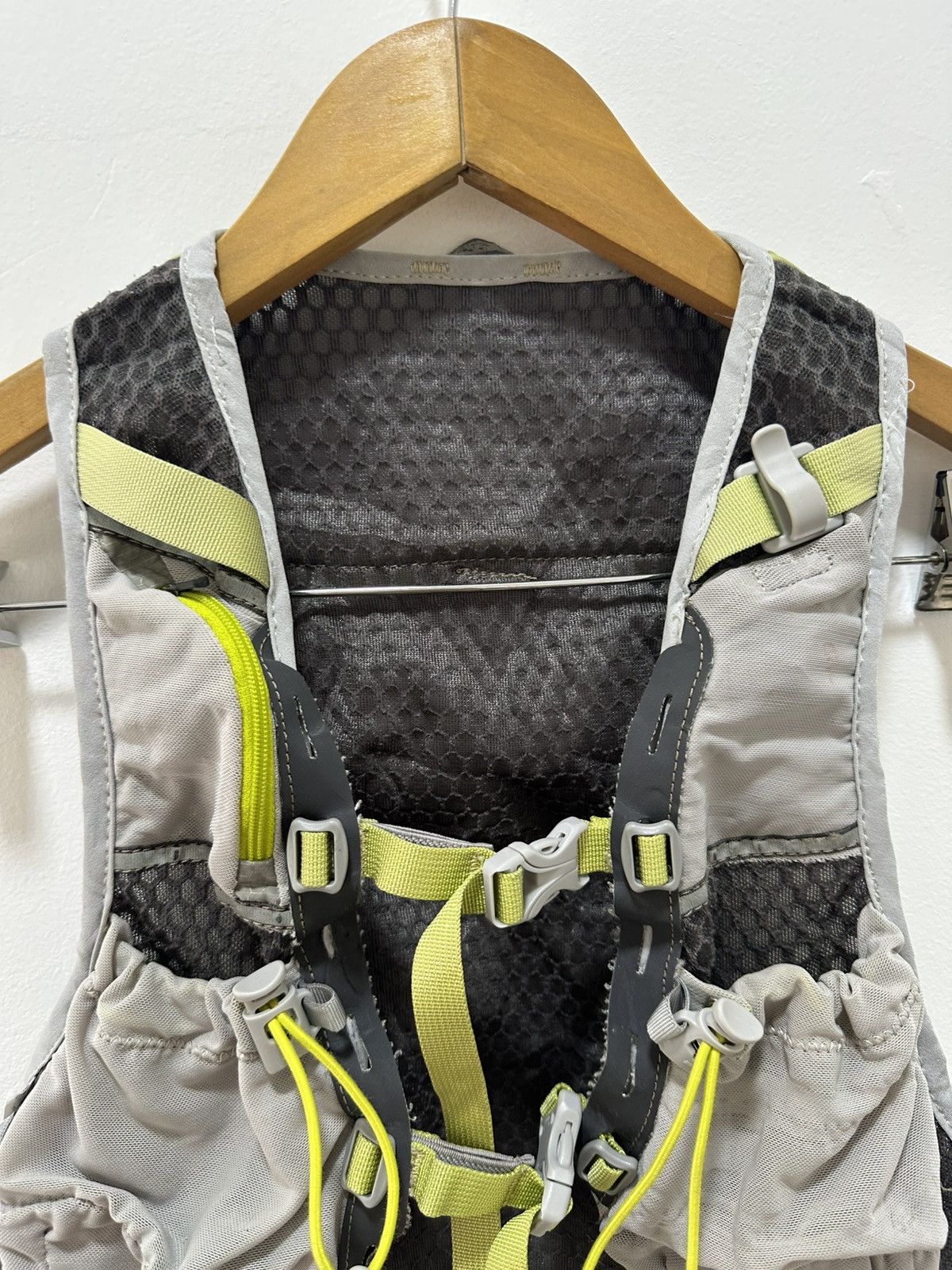 Mountain Hardwear Mountain HardWear Fluid Race Vest Size US S / EU 44-46 / 1 - 8 Thumbnail