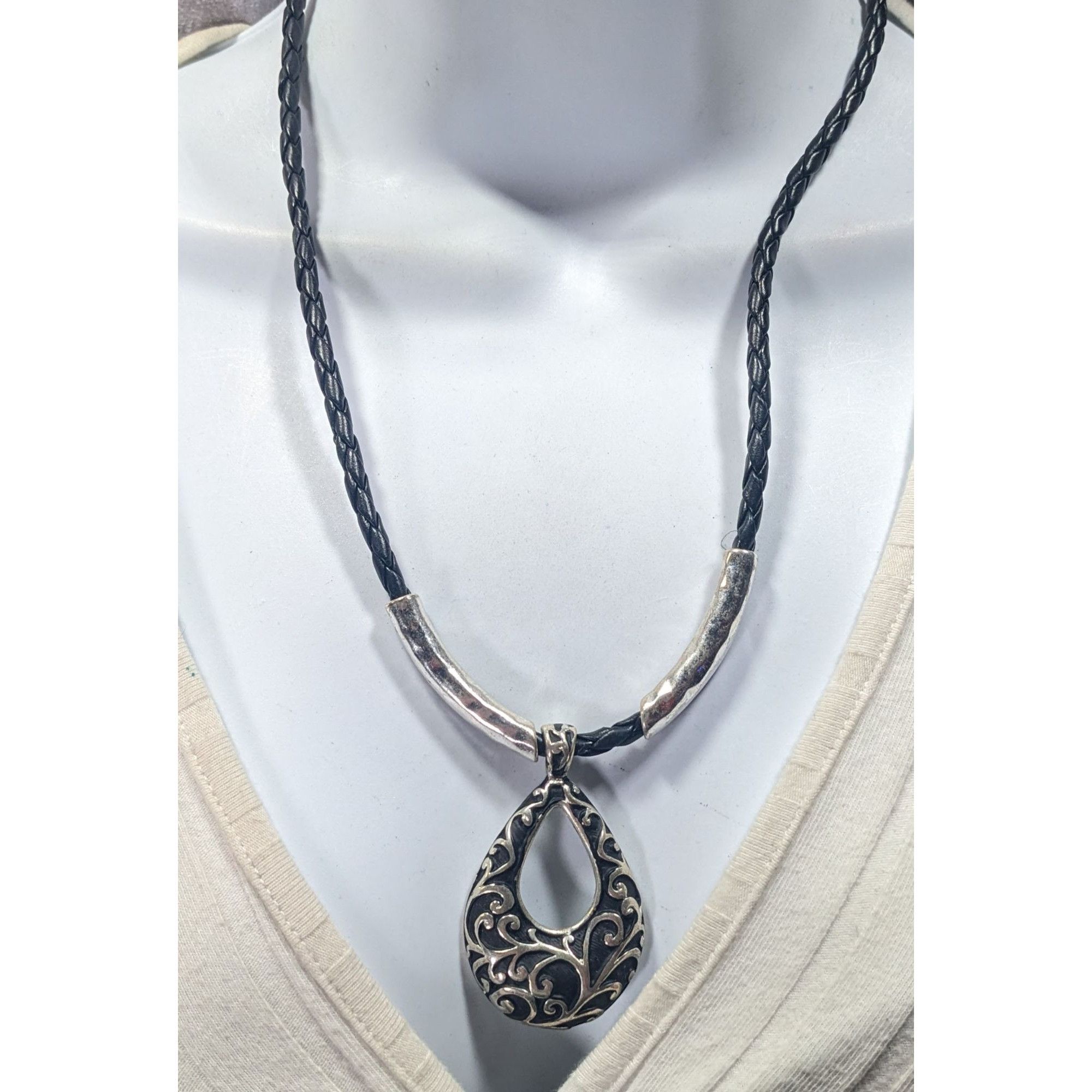 Other Victorian Gothic Floral Scroll Teardrop Black And Silver Ton Size ONE SIZE - 3 Thumbnail