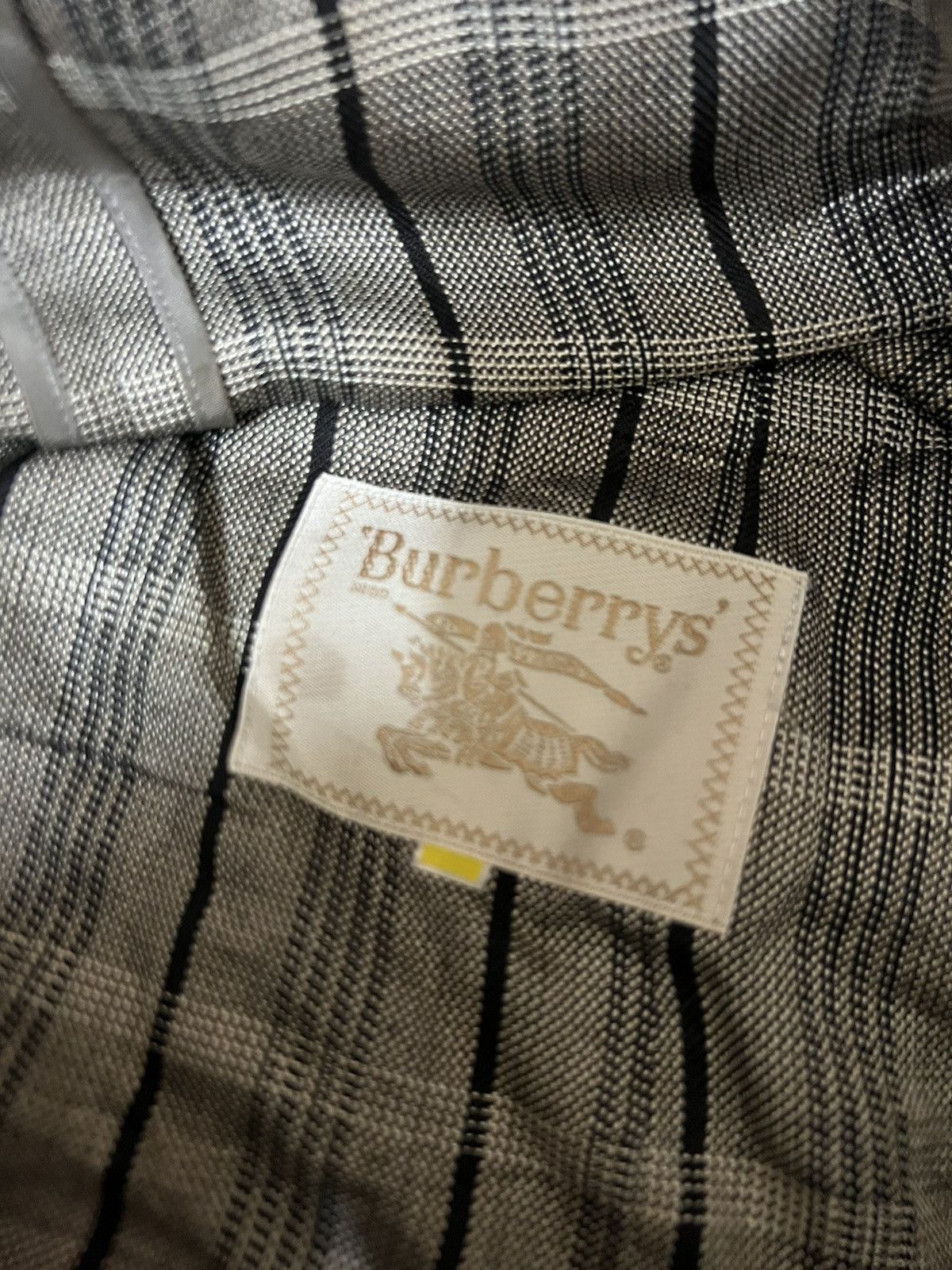 Burberry Vintage burberrys blazer Size M / US 6-8 / IT 42-44 - 9 Thumbnail