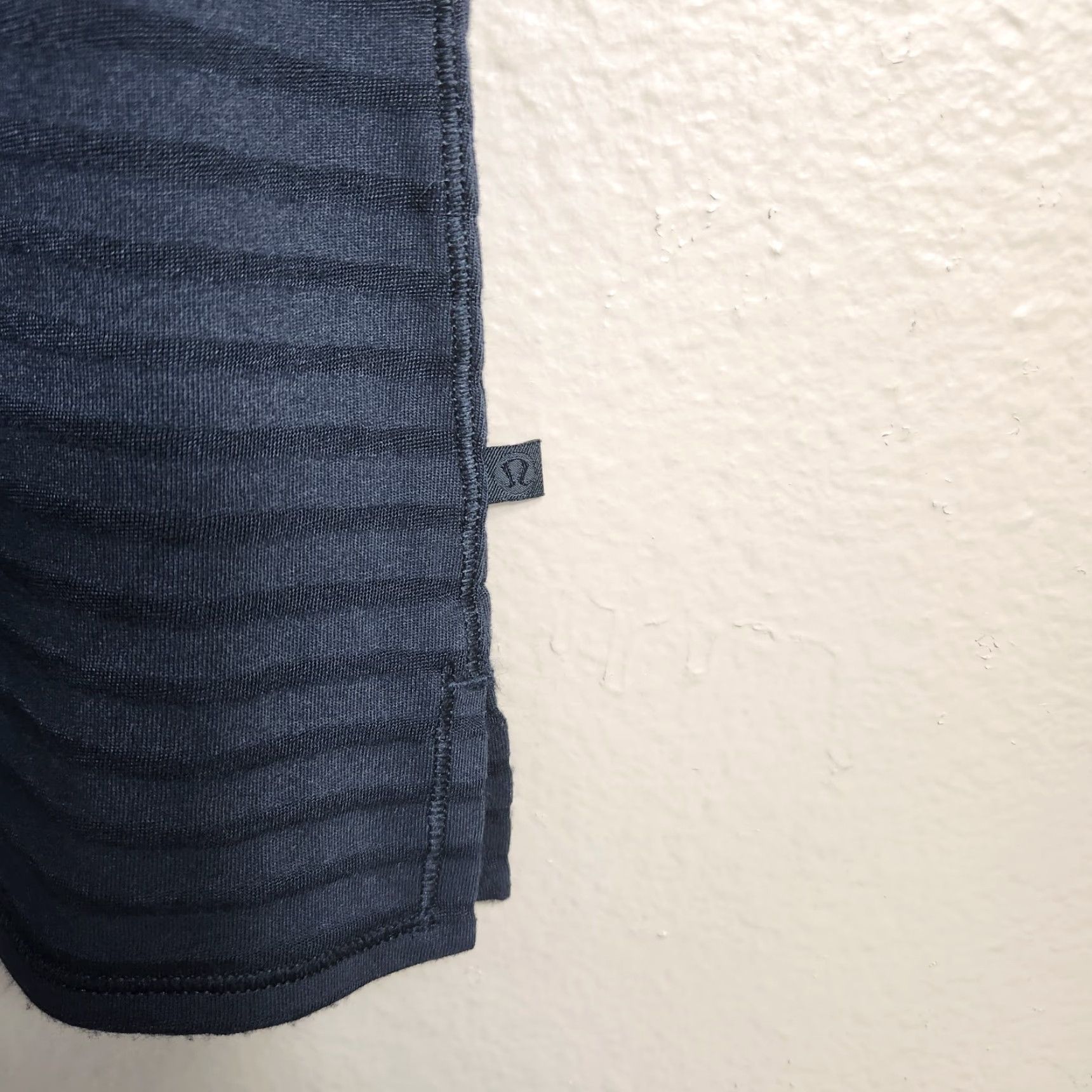 Lululemon Lululemon Womens Tank 6 Black Uncovered Muscle Sheer Stripe Size ONE SIZE - 5 Thumbnail