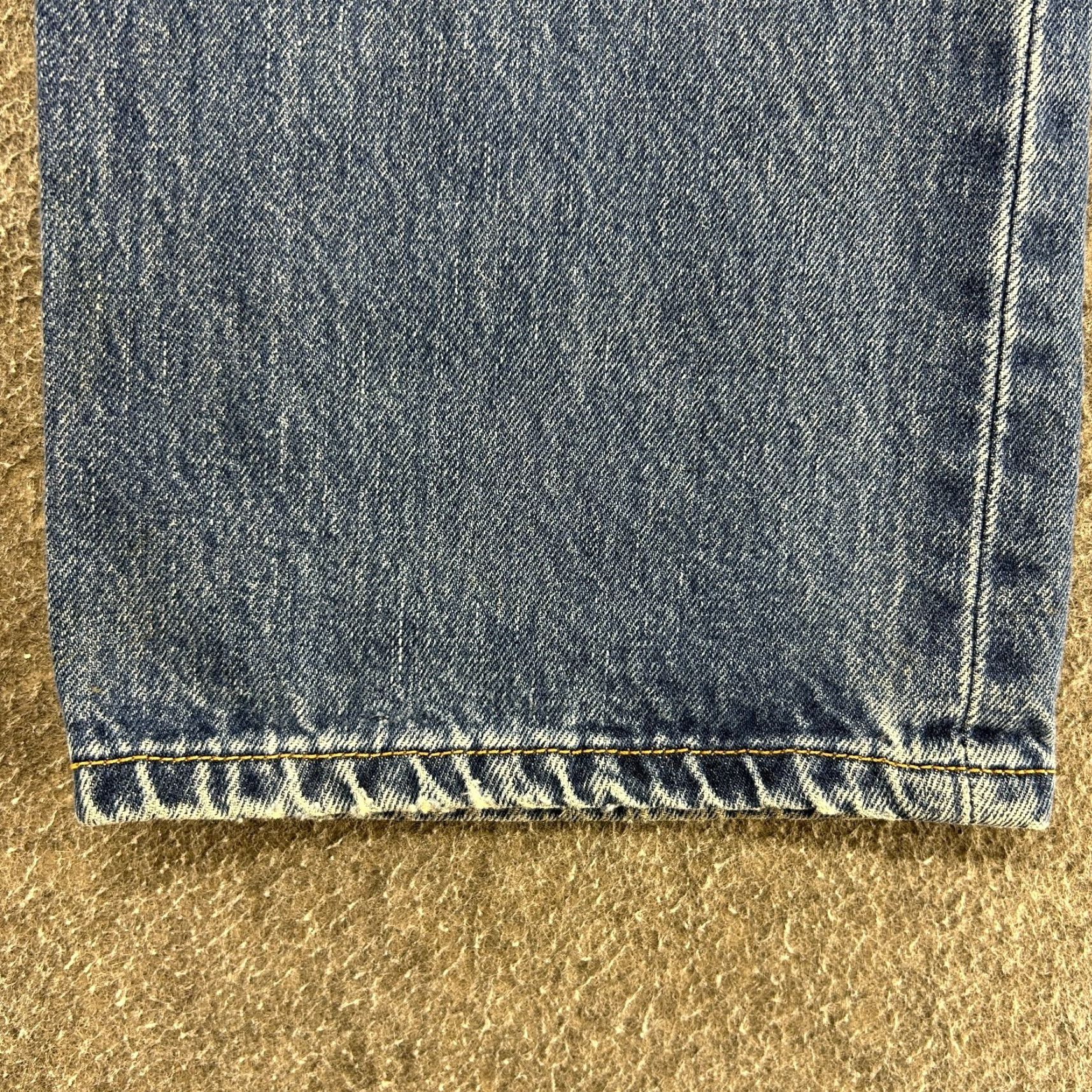 Levi's VINTAGE Levi's 501 Jeans Mens 33x30 Blue Straight Leg Regular Fit Medium Wash 90s Mens Size US 33 - 7 Thumbnail