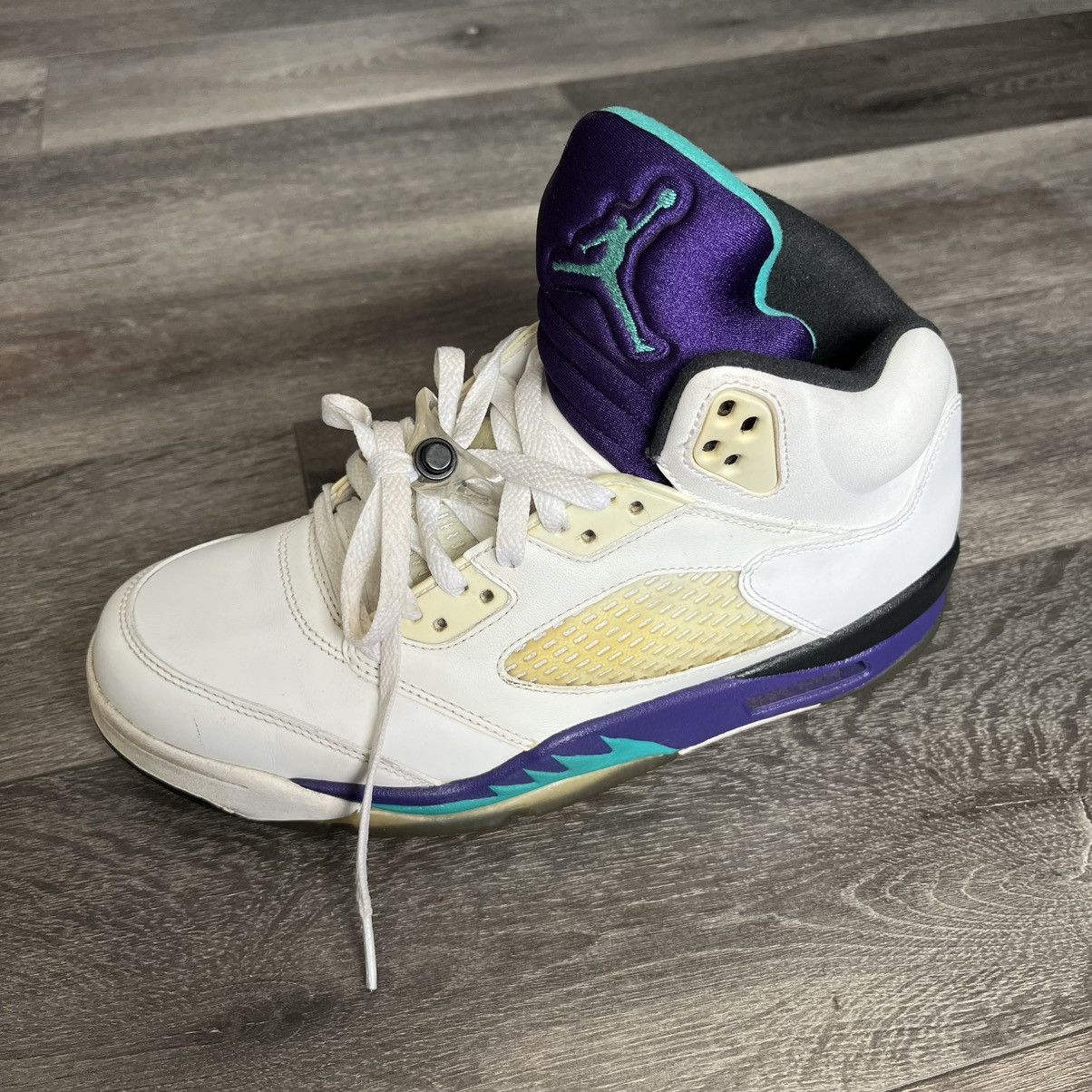Jordan Brand Air Jordan 5 V Retro Grape Shoes 2013 136027-108 Size 9 Mens Size US 9 / EU 42 - 11 Thumbnail
