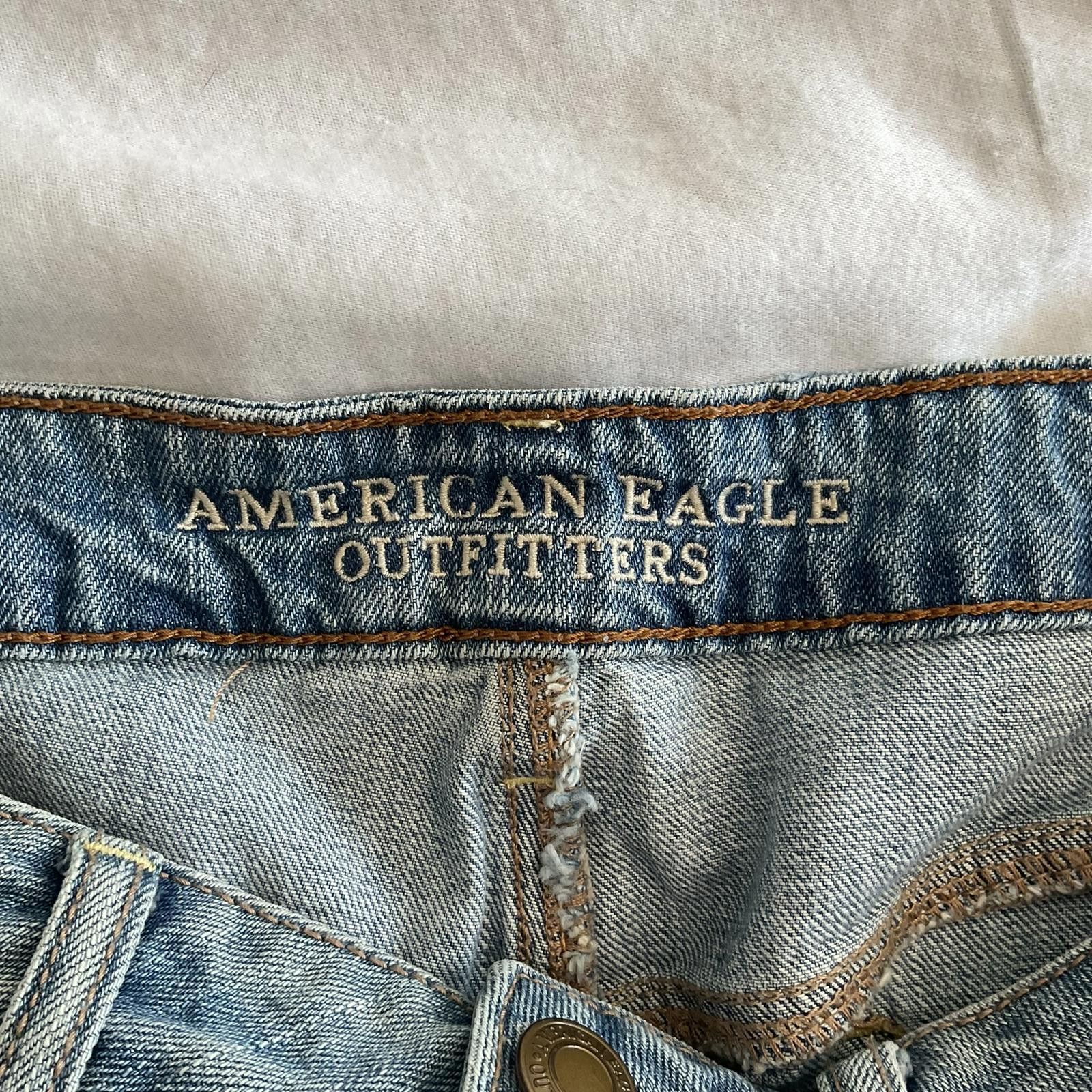 American Eagle Outfitters American Eagle hi rise festival distressed denim shorts 12 Size 34" / US 12 / IT 48 - 4 Thumbnail