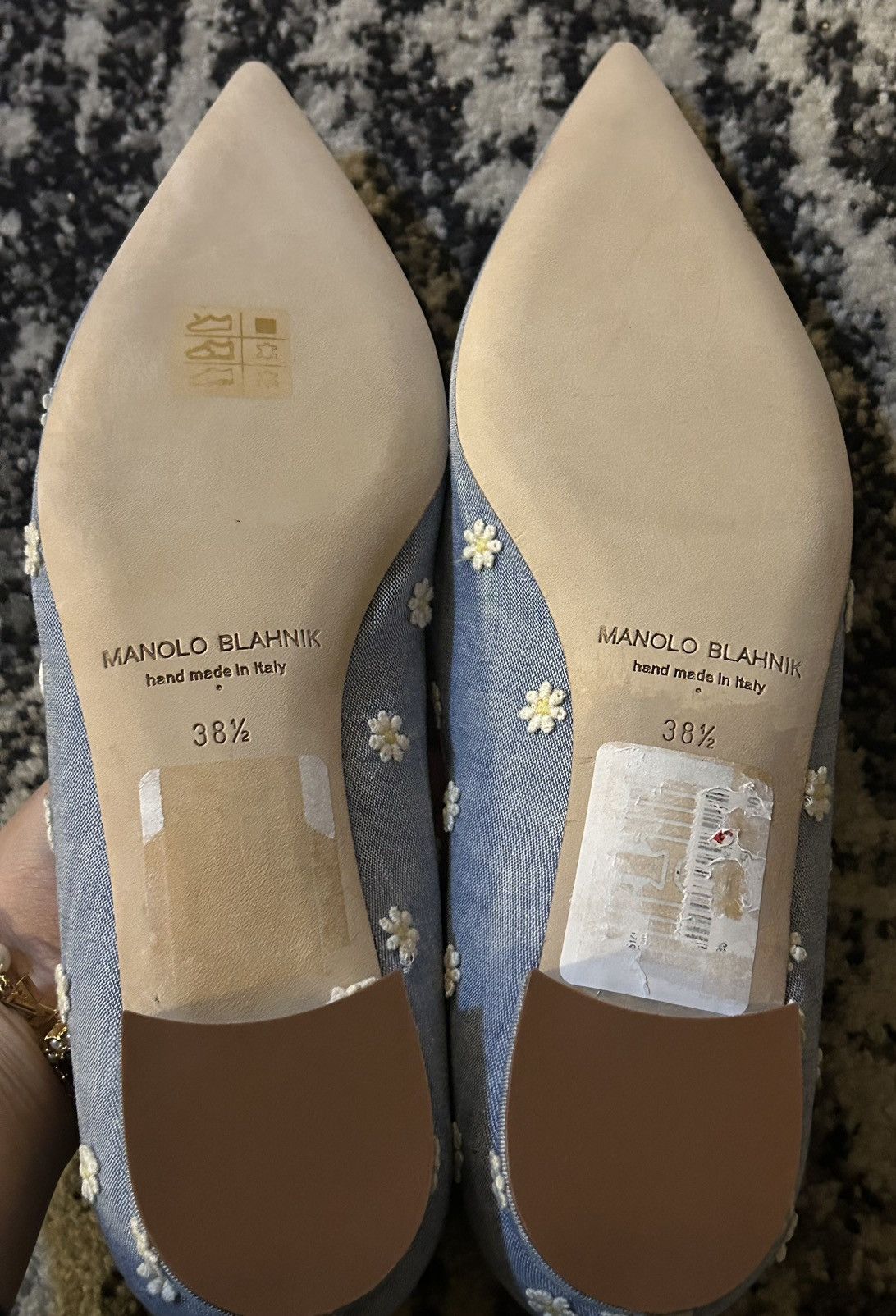 Manolo Blahnik Manolo Blahnik White Campari Embroidered Chambray Mary Jane Size US 8.5 / IT 38.5 - 5 Thumbnail