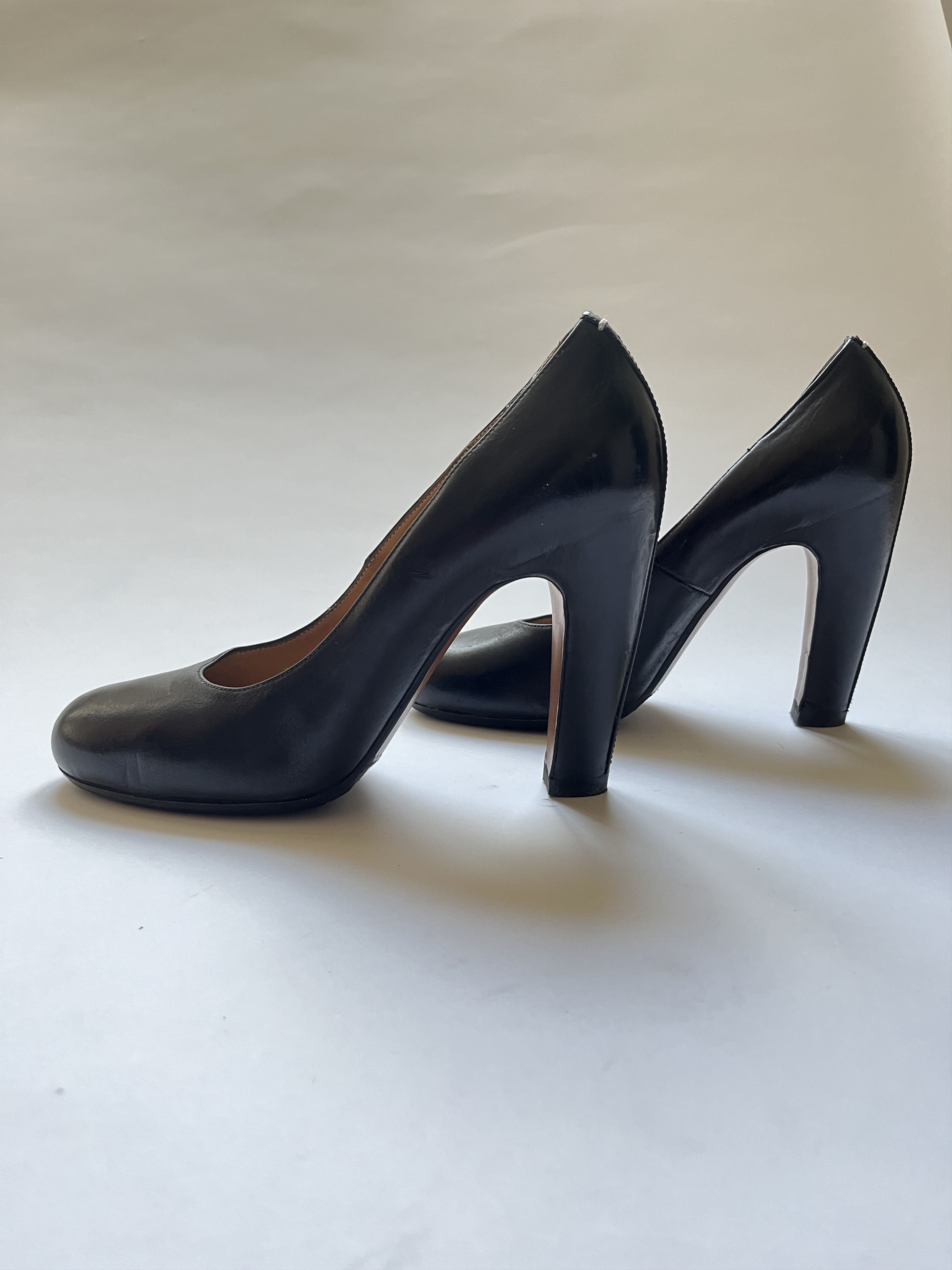 Maison Margiela ⚡️QUICK SALE⚡️Margiela Black Round Toe High Heel Pumps Size US 9.5 / IT 39.5 - 4 Thumbnail