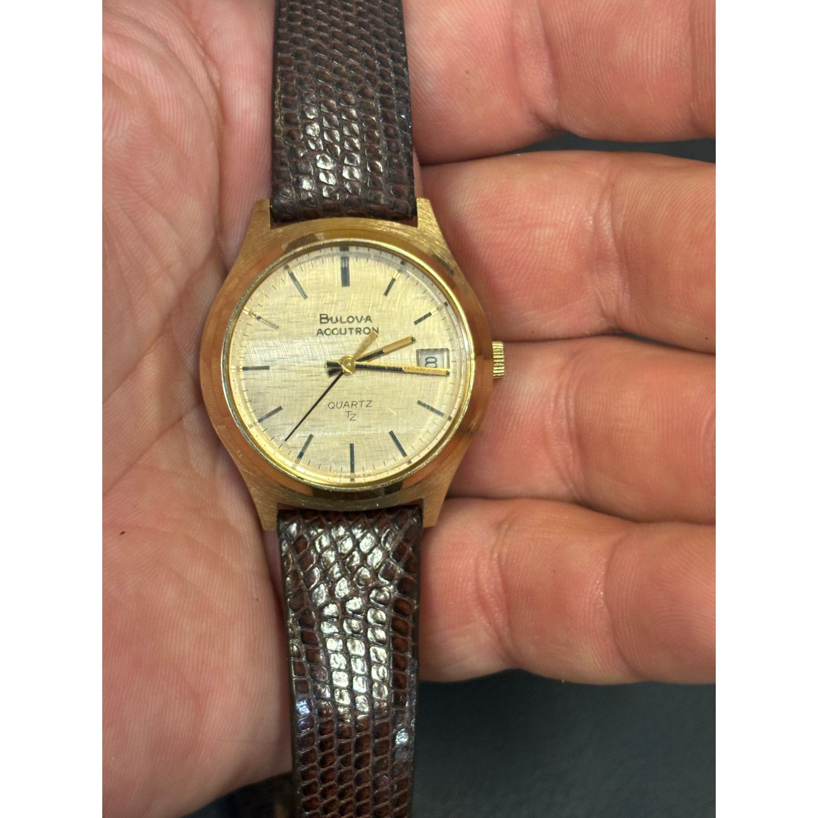 Bulova Vintage Bulova N8 Gold Tone Mens Watch! New Battery! Size ONE SIZE - 2 Thumbnail