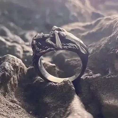 Jewelry Streetwear Vintage Demon Girl Heart Ring Size ONE SIZE - 2 Thumbnail