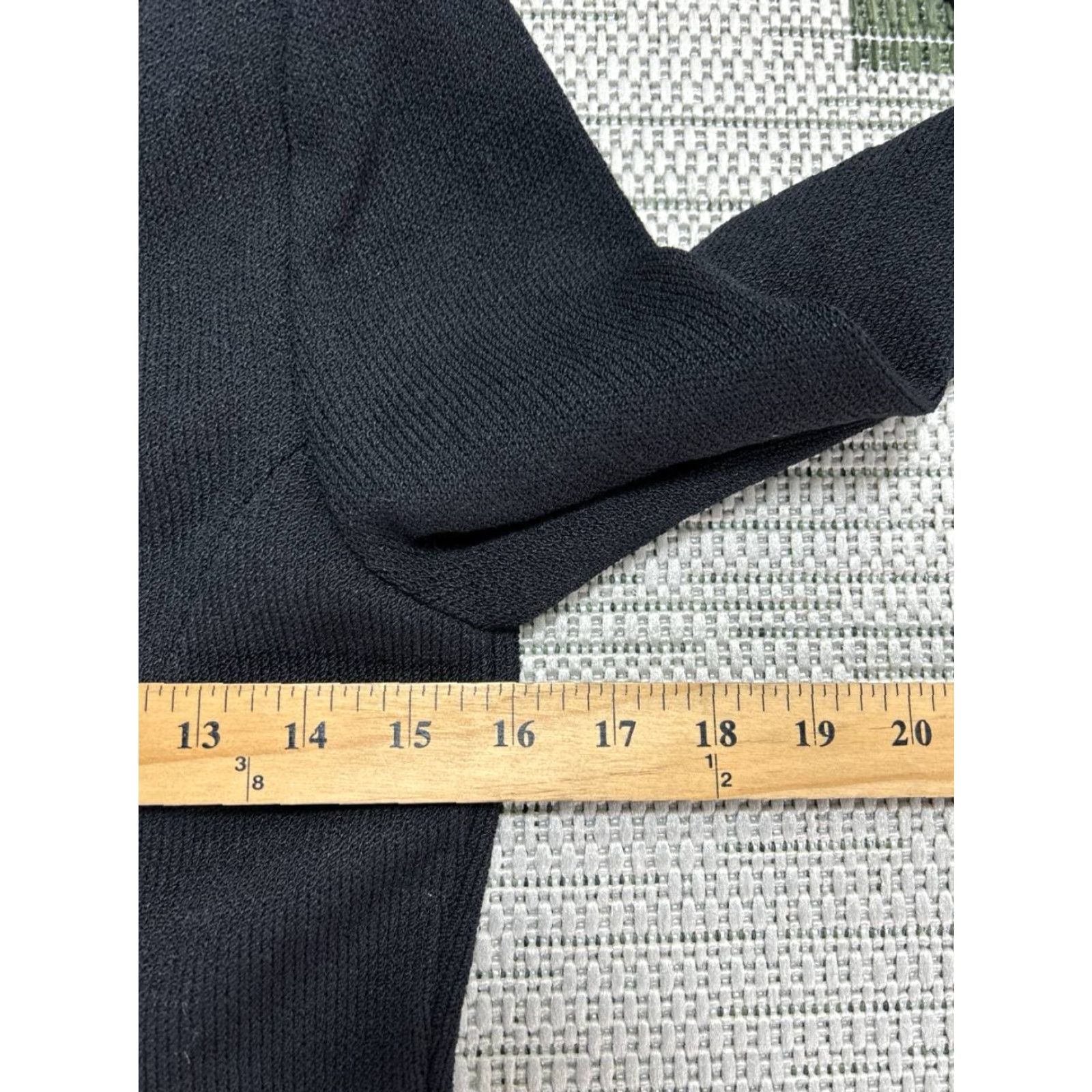 St. John VINTAGE? No, St John Evening by Marie Gray Cardigan Sweater Womens 2 Black Tight Knit Winter Size XS / US 0-2 / IT 36-38 - 7 Thumbnail