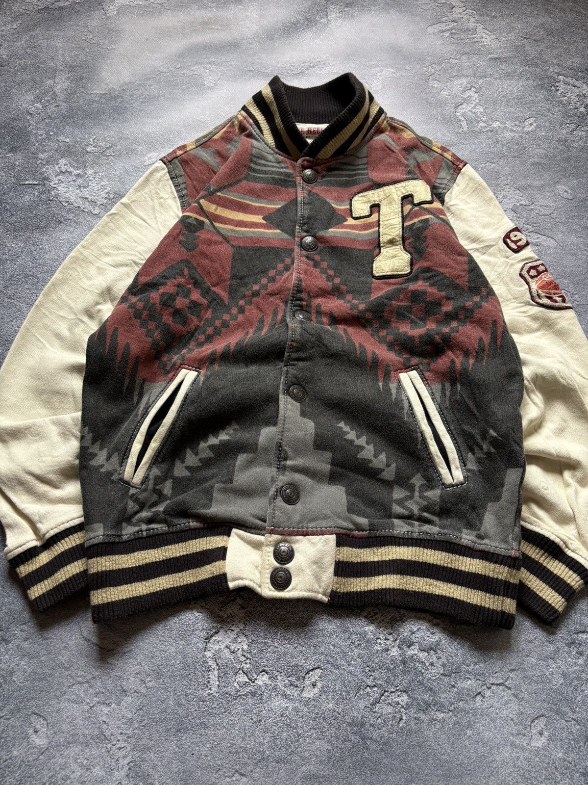 True Religion Vintage True Religion Y2K Aztec Pattern Navajo Jacket Rare Size US M / EU 48-50 / 2 - 2 Thumbnail