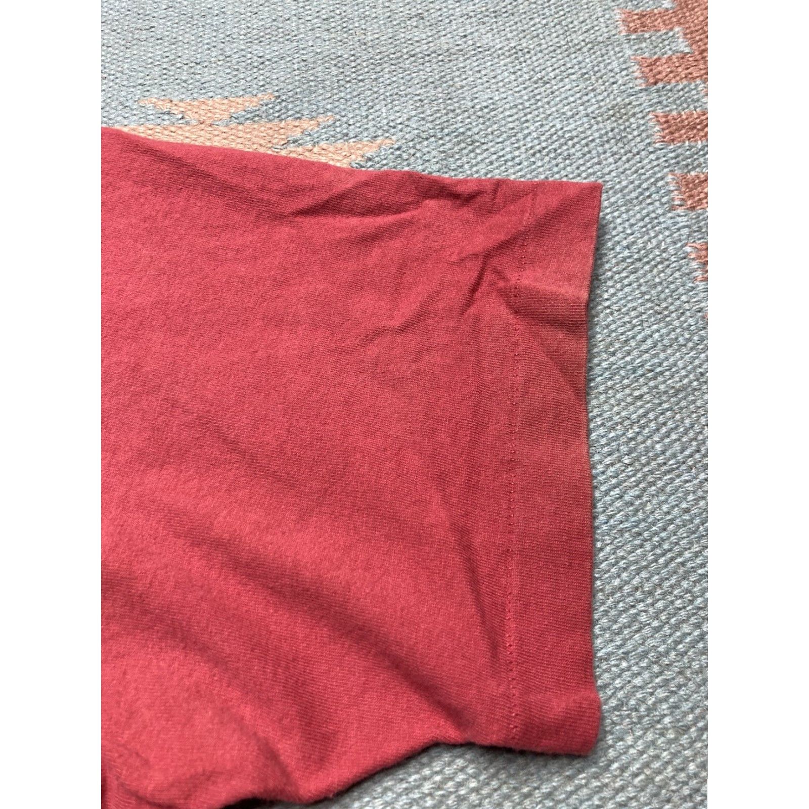 Vintage VINTAGE 90s Looney Tunes T-Shirt Attitude Inc Cartoon Taz Tweety Sylvester XL Men Red Shirt Size US XL / EU 56 / 4 - 6 Thumbnail