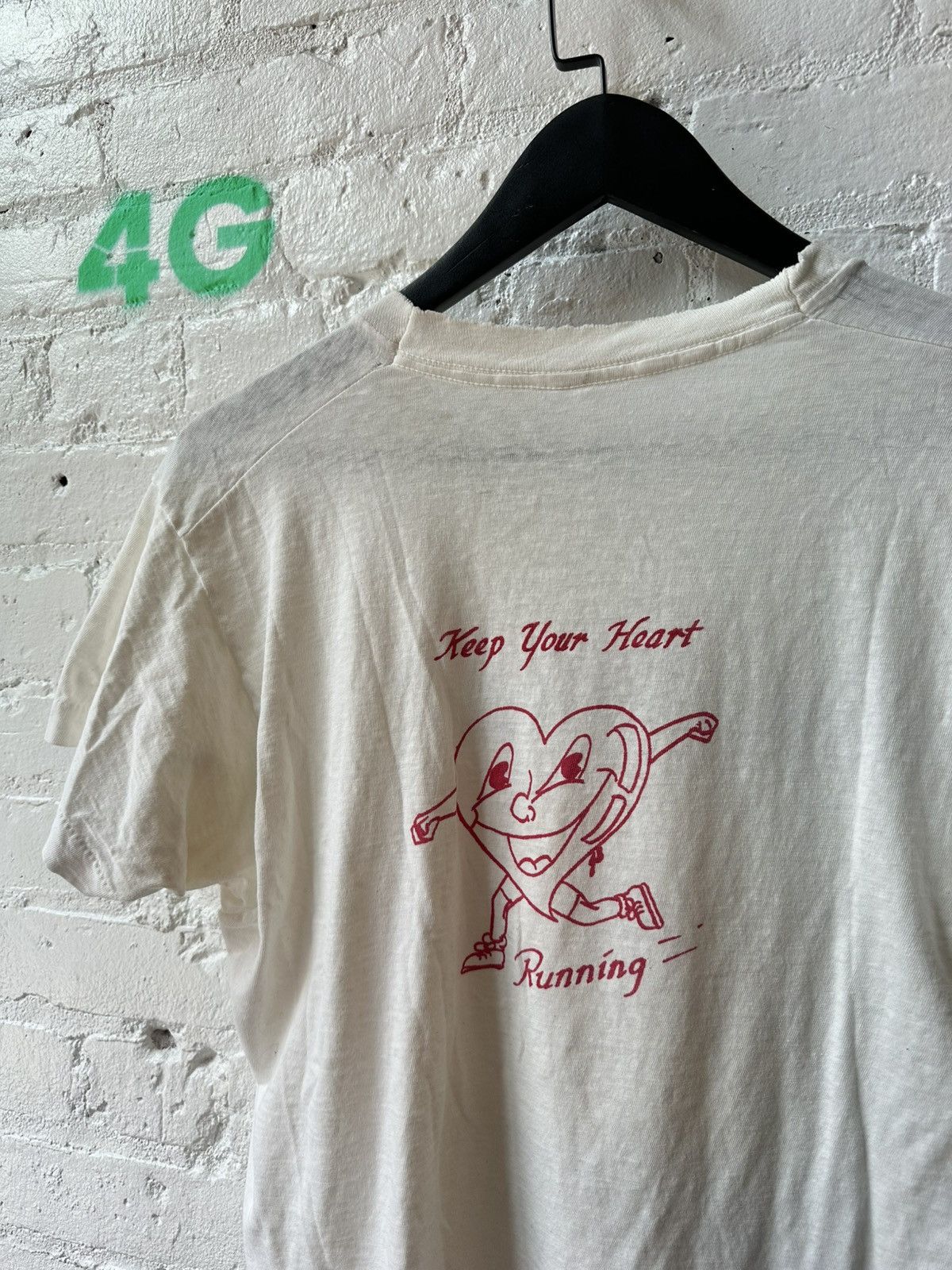 Vintage VINTAGE BRING EM HOME SAFE FADED T Size US M / EU 48-50 / 2 - 4 Thumbnail