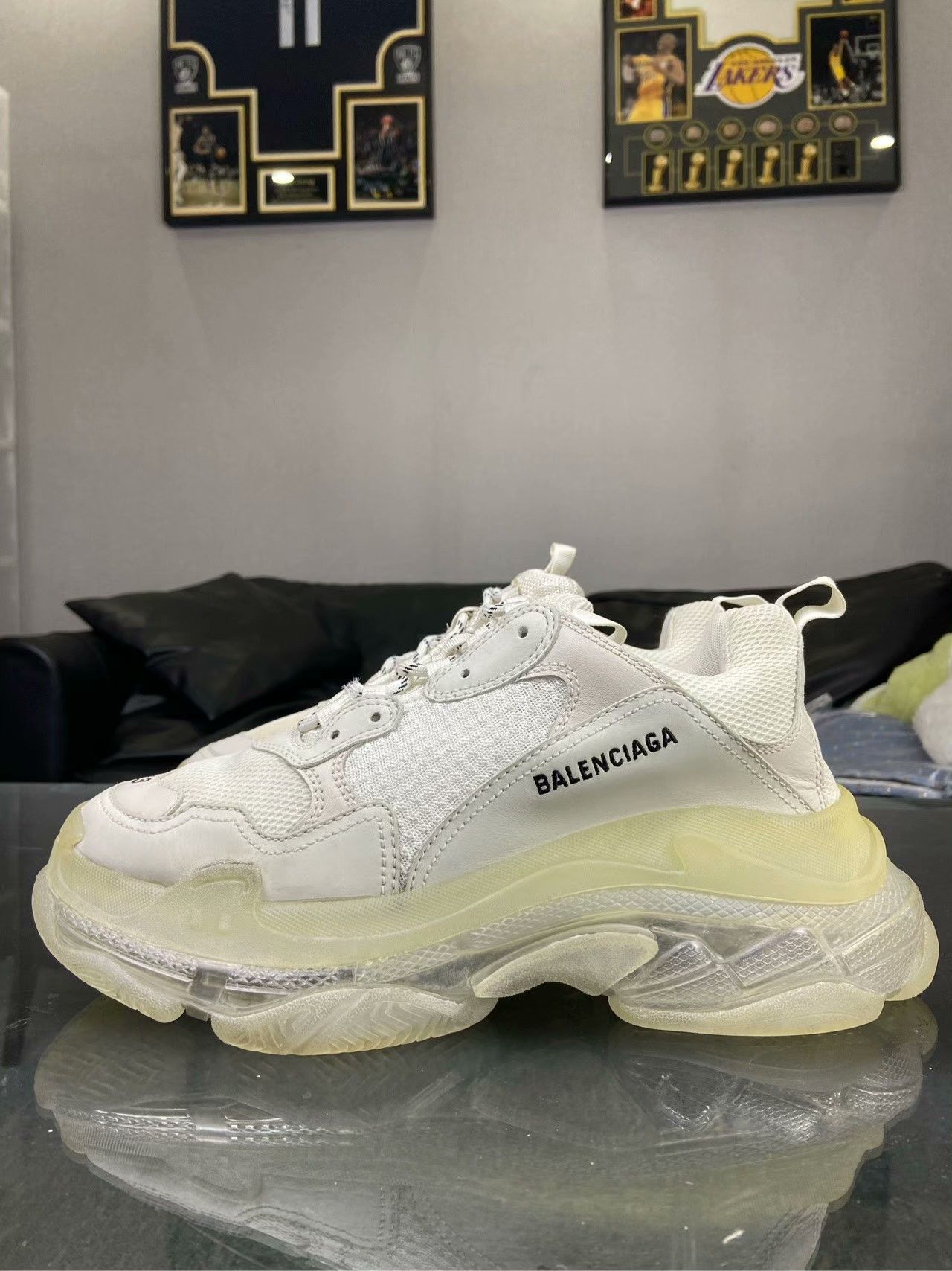 Balenciaga Balenciaga Clear White Lowtop Sneakers 10 Men Size US 10 / EU 43 - 1 Thumbnail