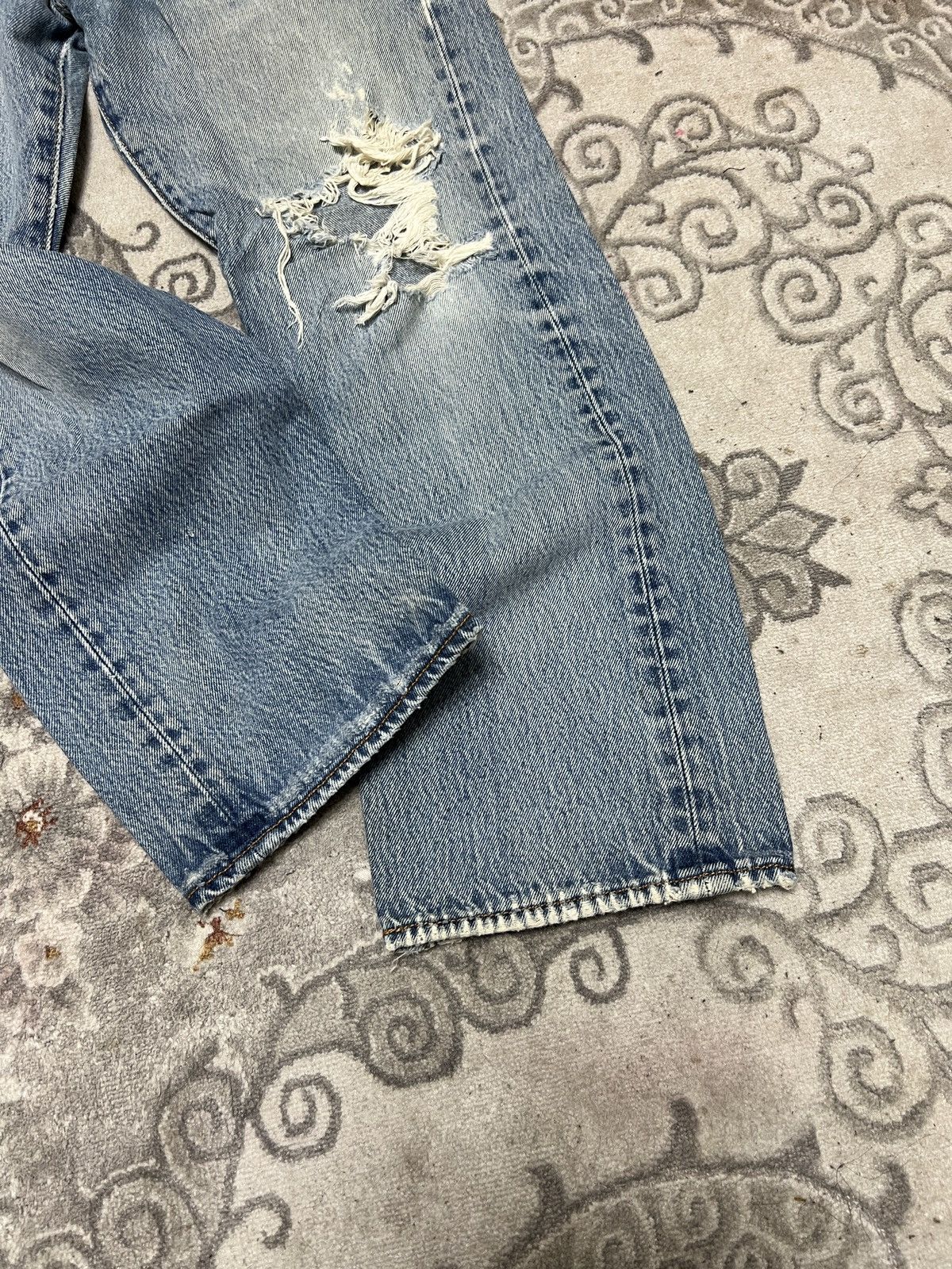 Levi's × Levi's Vintage Clothing LEVIS 501 32 x 30 DISTRESSED JEANS DENIM Size US 31 - 16 Thumbnail