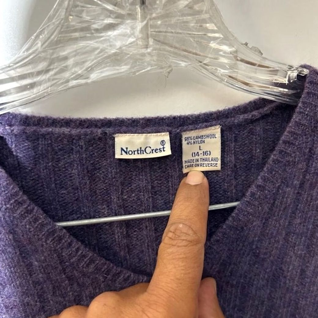 Vintage North Crest Purple Lambswool V-Neck Pullover Sweater Top Women's Large Size L / US 10 / IT 46 - 3 Thumbnail
