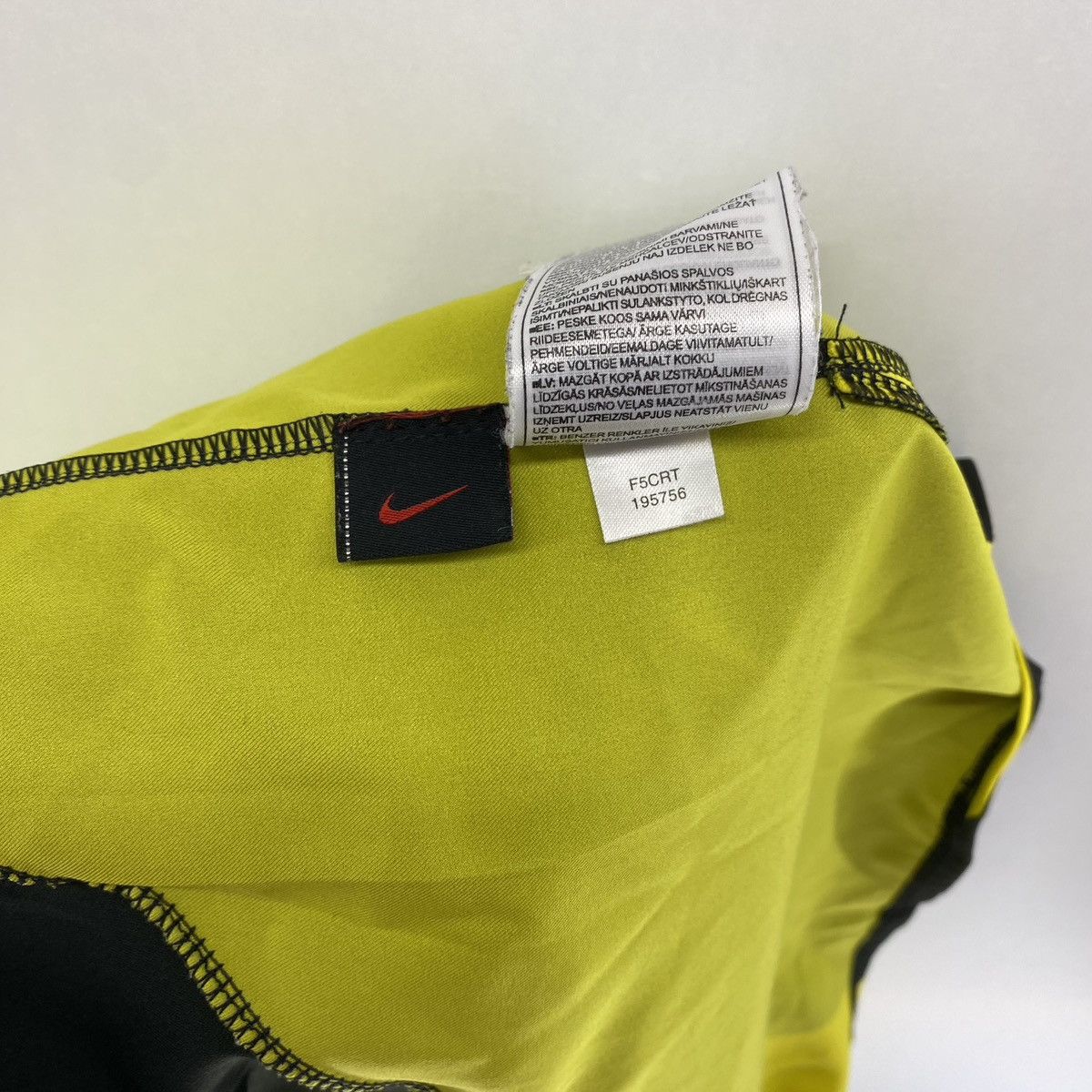Puma × Vintage Borussia Dortmund BVB Vintage 2005 2006 Soccer Football Size US L / EU 52-54 / 3 - 8 Thumbnail