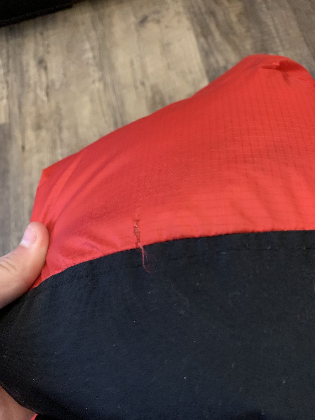 The North Face × Vintage Vintage 1990s The North Face Red And Black Puffer Jacket Size US M / EU 48-50 / 2 - 17 Thumbnail