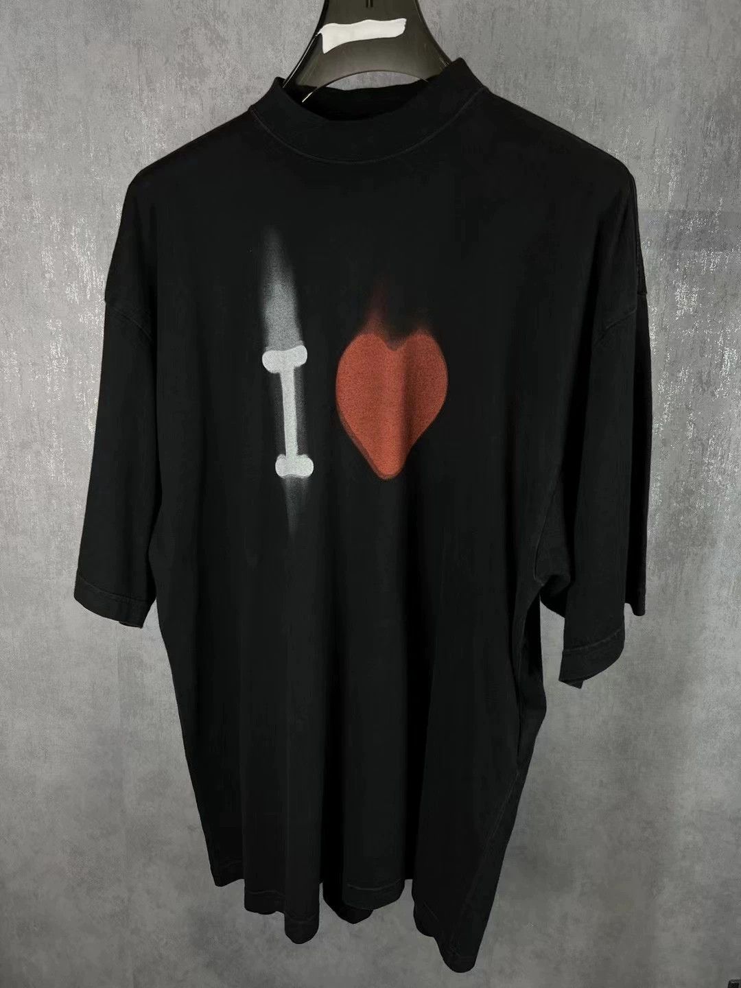 Balenciaga Balenciaga Valentine's Day Love Embroidery Logo Short Sleeve Size US XS / EU 42 / 0 - 1 Thumbnail