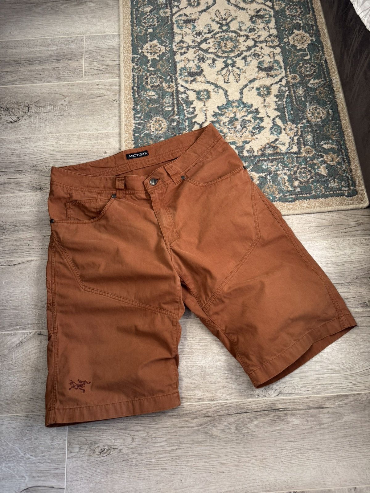 Arc'teryx Arcteryx Vintage Logo Orange Brick Shorts Size US 32 / EU 48 - 2 Thumbnail