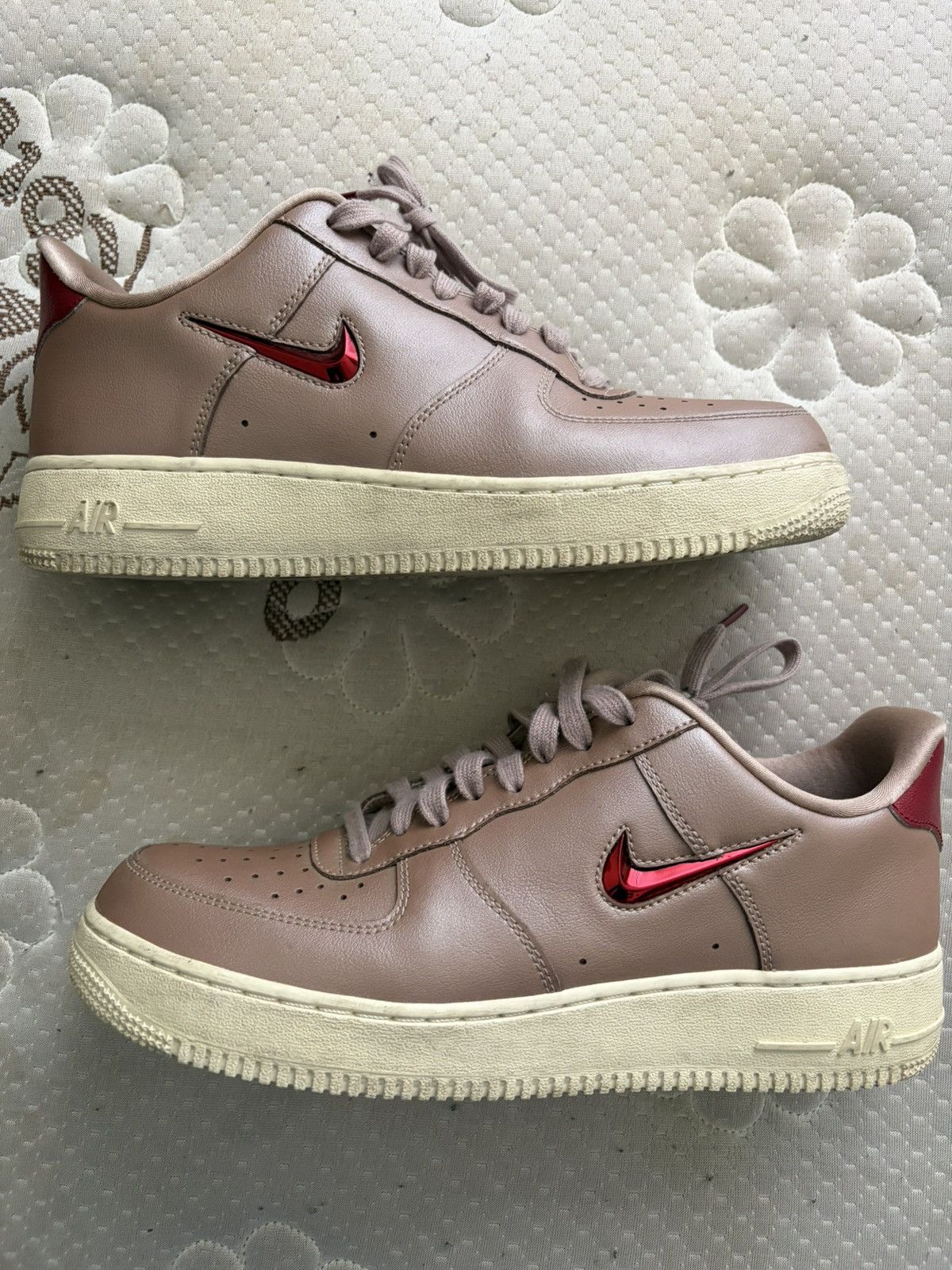 Nike Air Force 1 Size US 9 / EU 42 - 1 Thumbnail