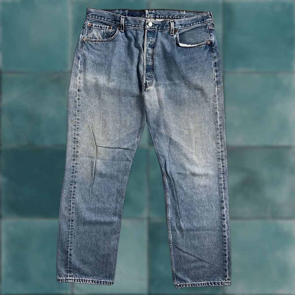Levi's VINTAGE Levi's 501 Jeans Men 40x32 Light Wash Blue Straight 90s 80s 90s Size US 40 / EU 56 - 1 Thumbnail