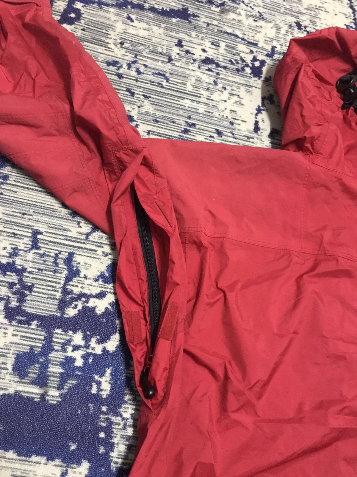 Goretex THE NORTH FACE pocket table windbreaker Size US L / EU 52-54 / 3 - 13 Thumbnail