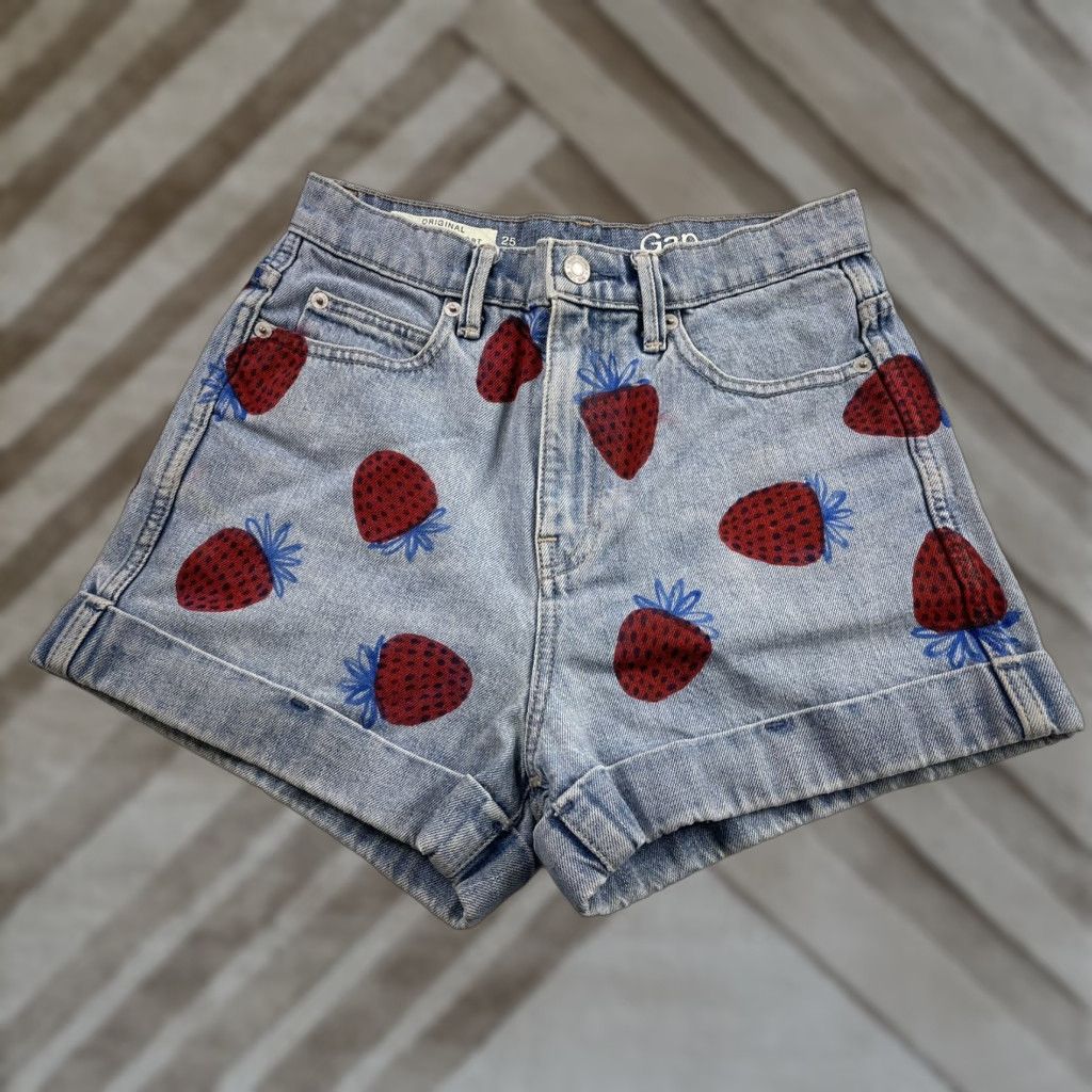 Gap GAP Women’s High Rise Cuffed Denim Jean Shorts Size 25 Custom Strawberries Size 42" / US 20 - 1 Thumbnail