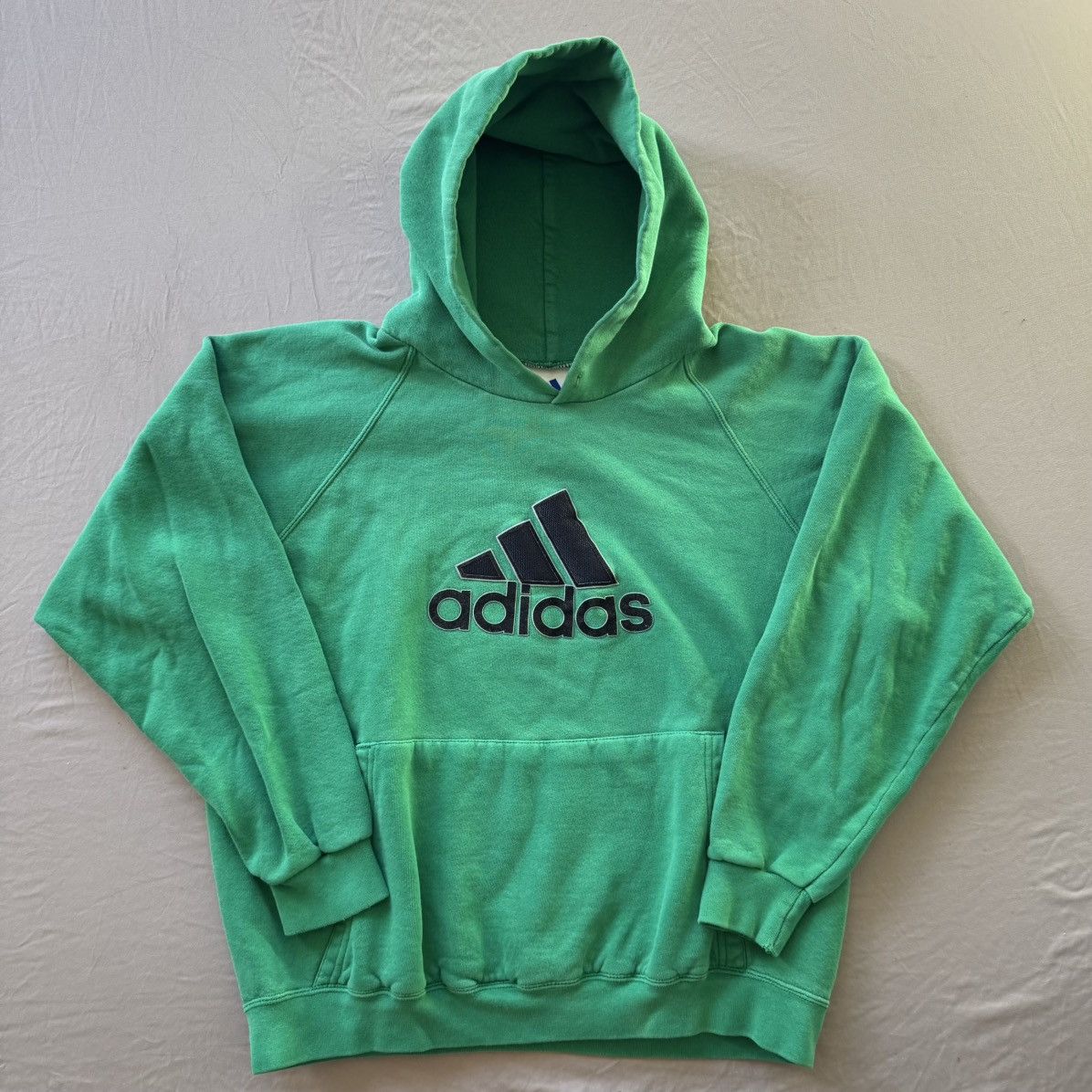 Adidas Vintage Adidas Logo Hoodie Size US S / EU 44-46 / 1 - 1 Thumbnail