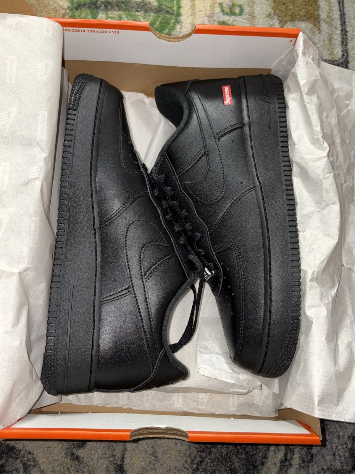 Nike × Supreme Supreme Nike Air Force 1 Low Black Size US 9 / EU 42 - 2 Thumbnail