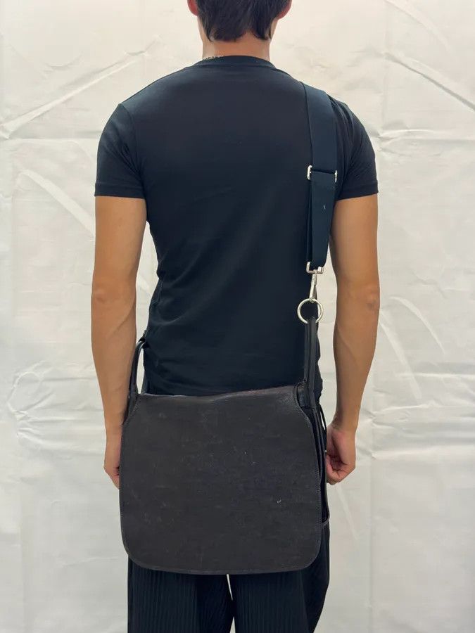 Yves Saint Laurent 2000s Yves Saint Laurent Black Leather Shoulder Bag Size ONE SIZE - 1 Thumbnail