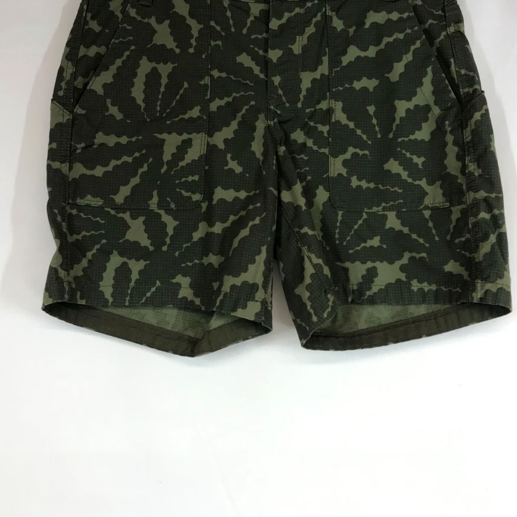 The North Face THE NORTH FACE SHORTS WOMEN'S 4 GREEN COTTON BLEND Size 27" / US 4 / IT 40 - 3 Thumbnail