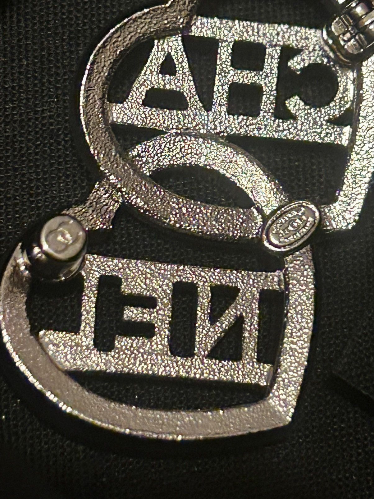 Chanel Chanel Crystal Double Heart Logo Brooch Silver C23N Size ONE SIZE - 4 Thumbnail