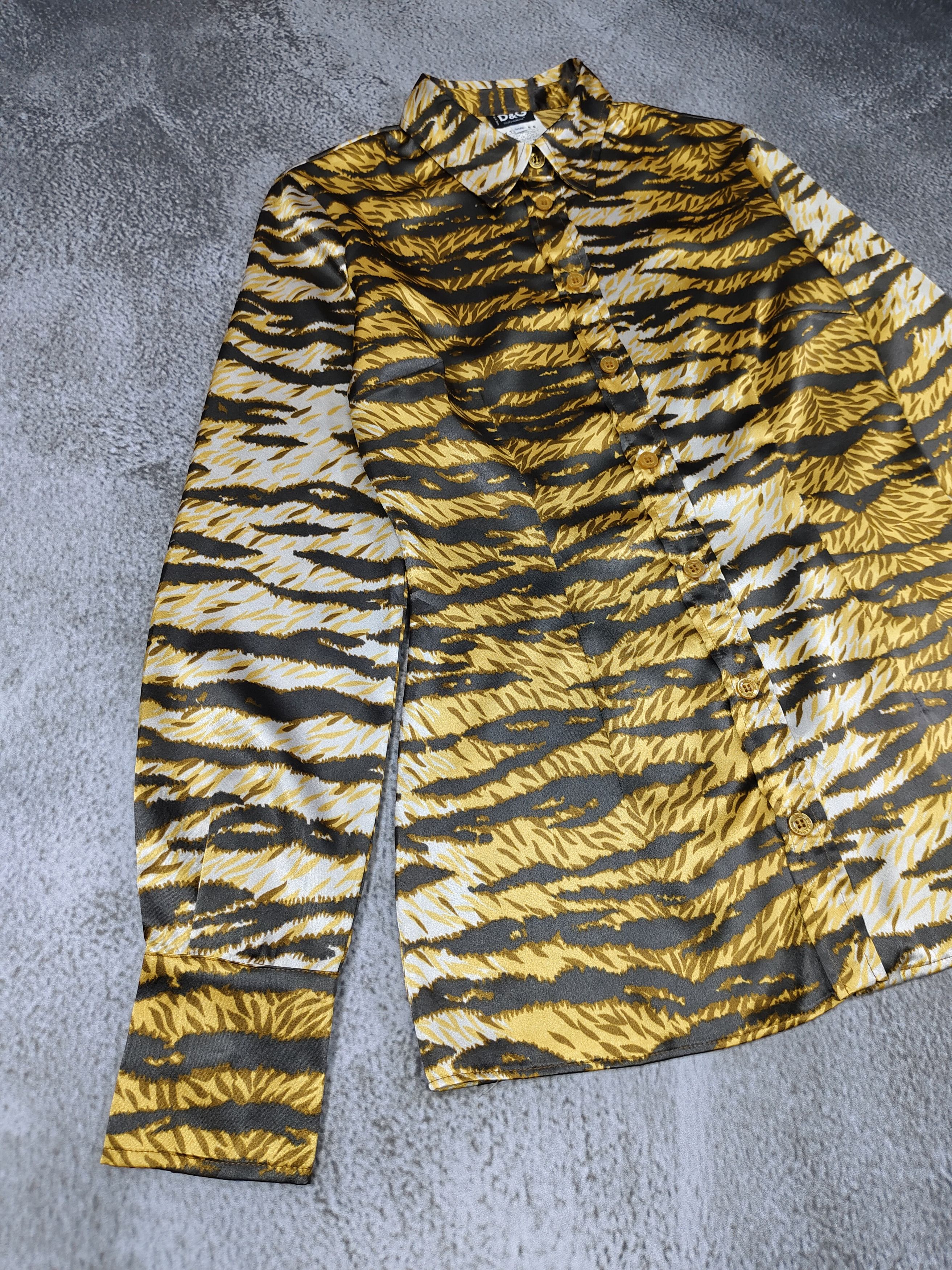 Dolce & Gabbana 2000s D&G- Tiger Animal Print All Over Glam Rock Shirt Size S / US 4 / IT 40 - 8 Thumbnail