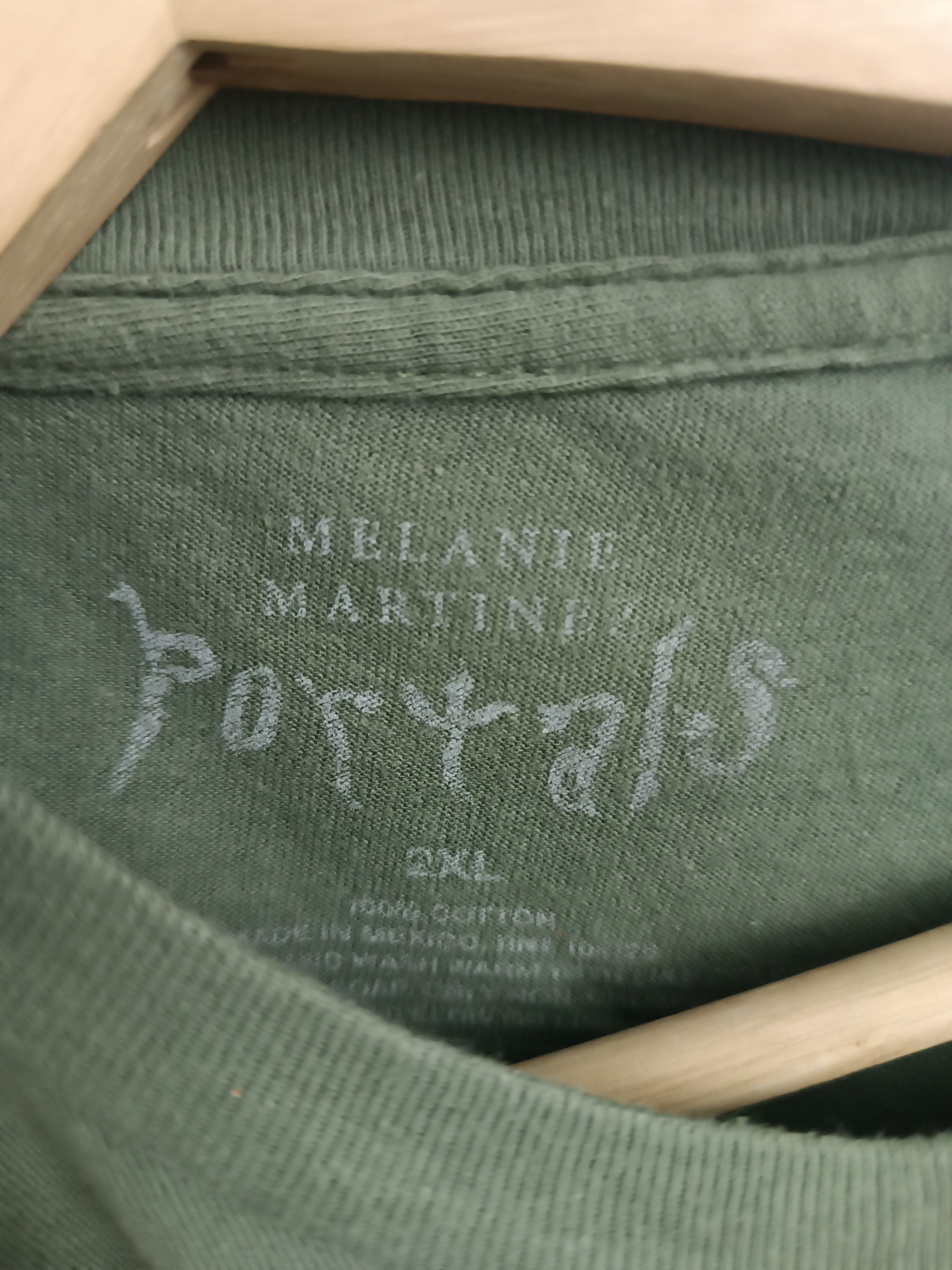 Band Tees VINTAGE MELANIE MARTINEZ PORTALS oliver eilish sheeran lana Size US XXL / EU 58 / 5 - 9 Thumbnail
