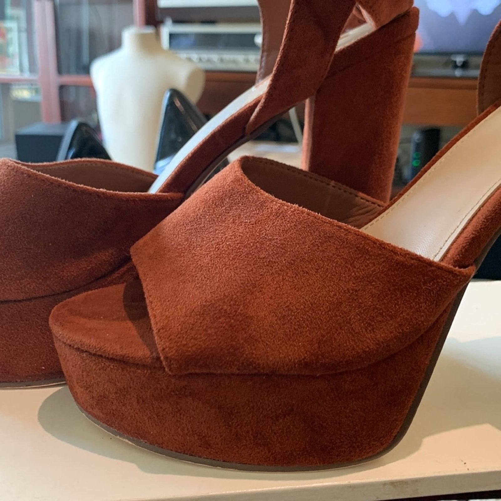 Vintage 70’s platform rust brown vegan faux suede sandals Size US 10 / IT 40 - 2 Thumbnail
