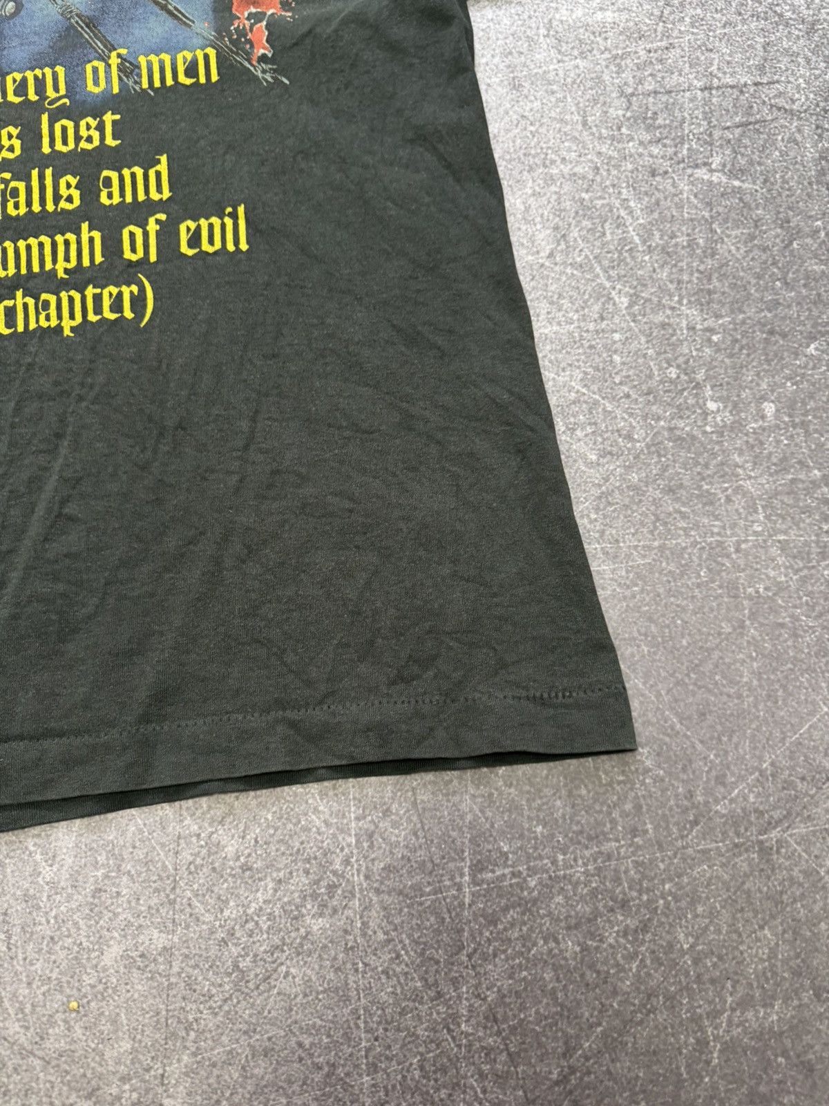 Band Tees Rare Vintage Blind Guardian t shirt 1998 Metal Band Faded Size US XL / EU 56 / 4 - 14 Thumbnail