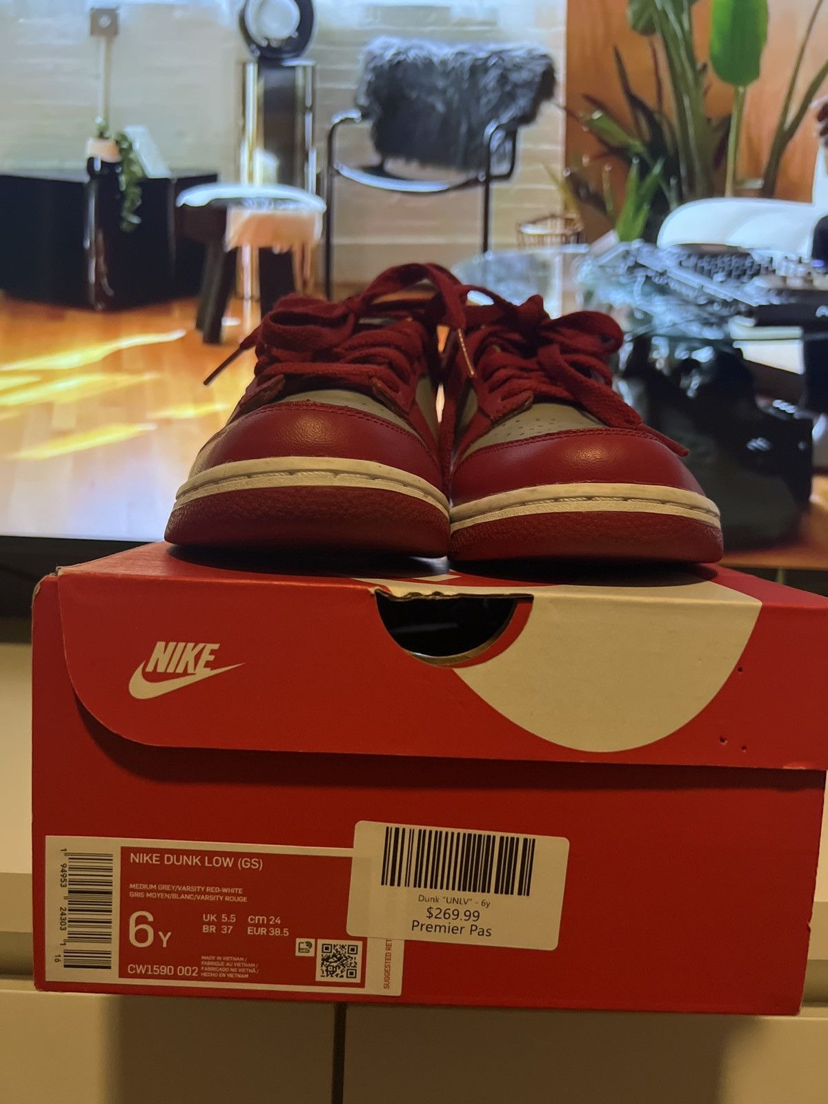 Nike UNLV Dunk lows Size US 6 / EU 39 - 1 Thumbnail