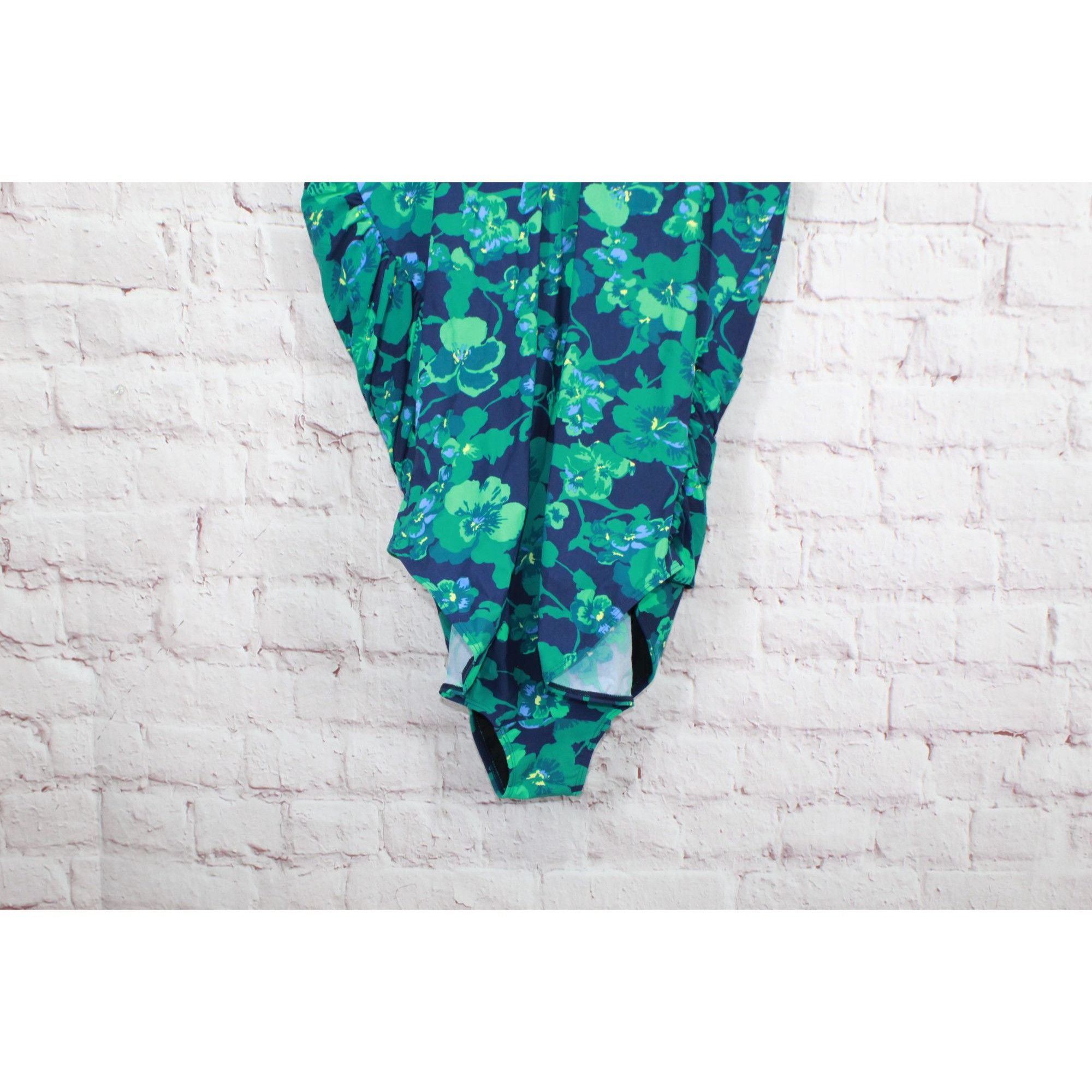 L.L. Bean LL Bean Women's Shaping Swimwear Tanksuit Floral Print Size 4XL / US 24-26 - 5 Thumbnail