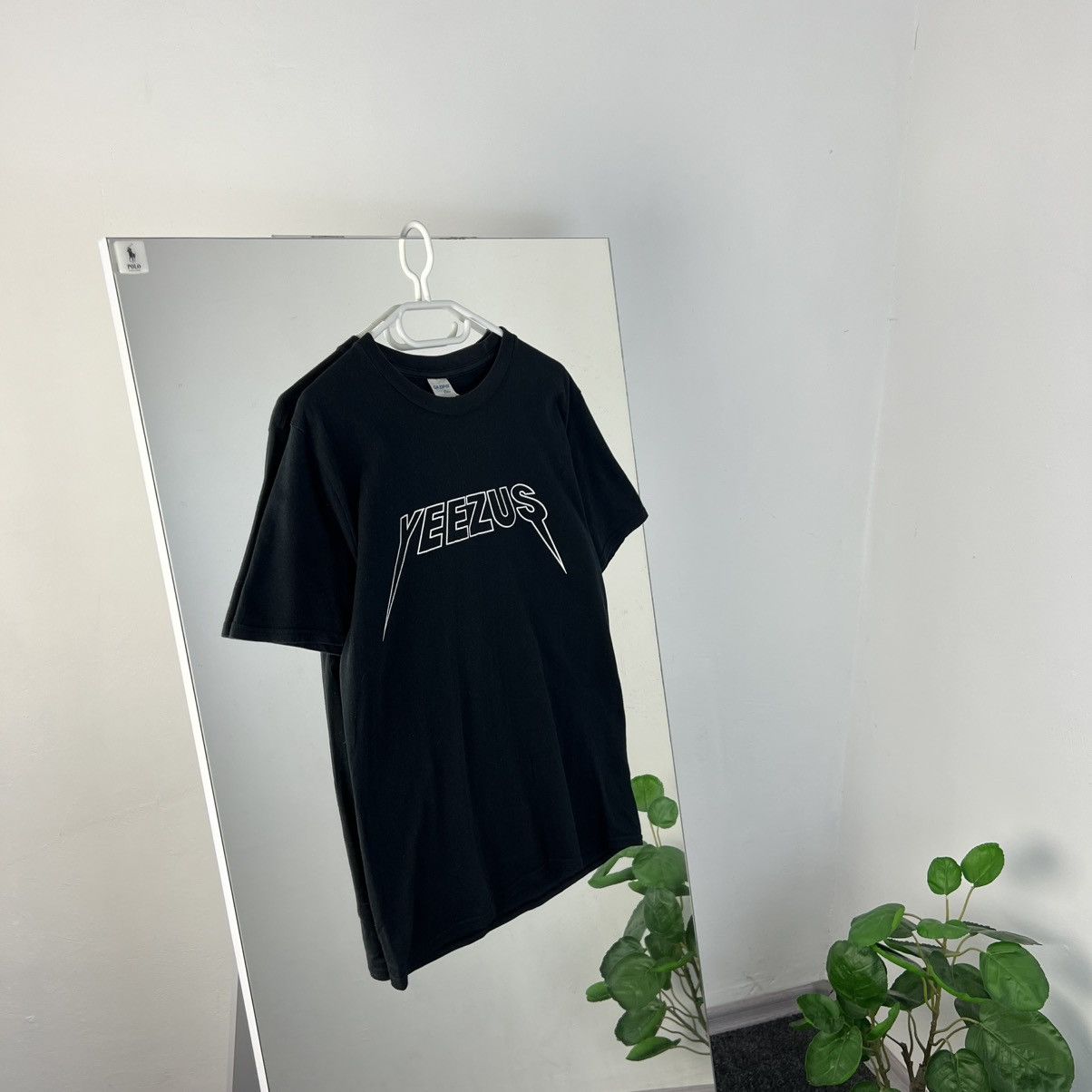 Band Tees Vintage Yeezus Big Logo Kanye West T-Shirt Size US M / EU 48-50 / 2 - 1 Thumbnail