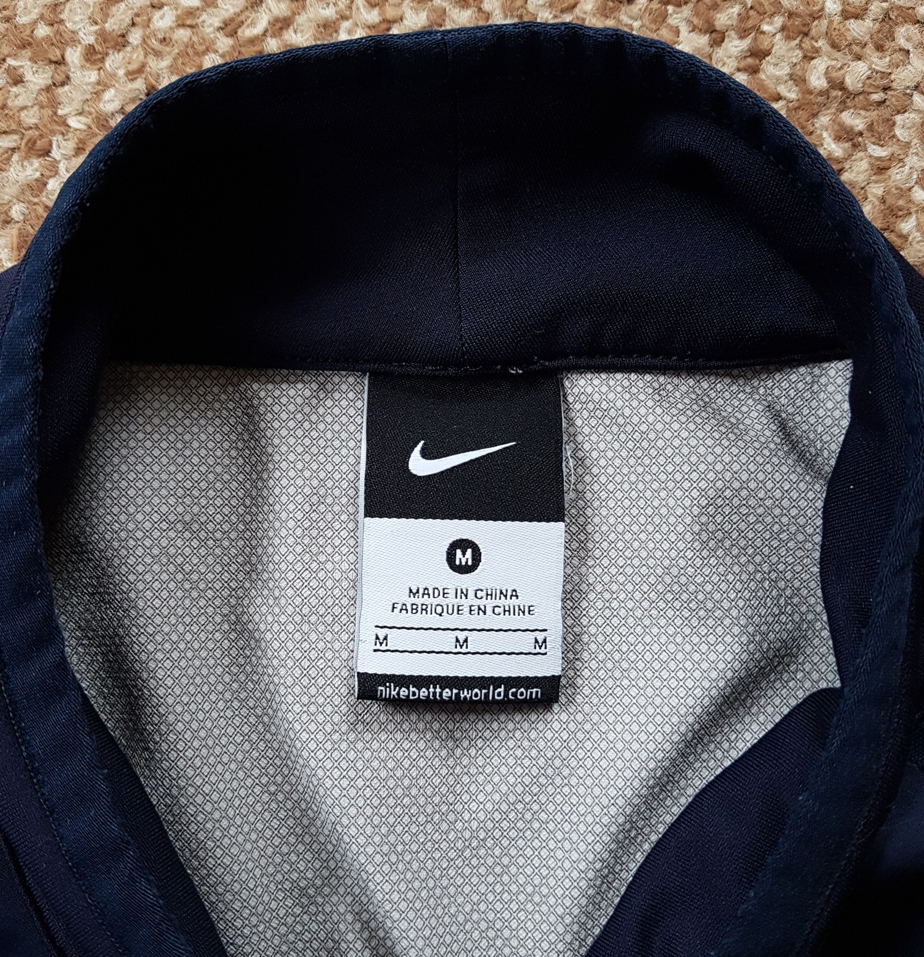 Nike Nike Arsenal 2010-12 Football Soccer Jersey Training Top Size US M / EU 48-50 / 2 - 9 Thumbnail