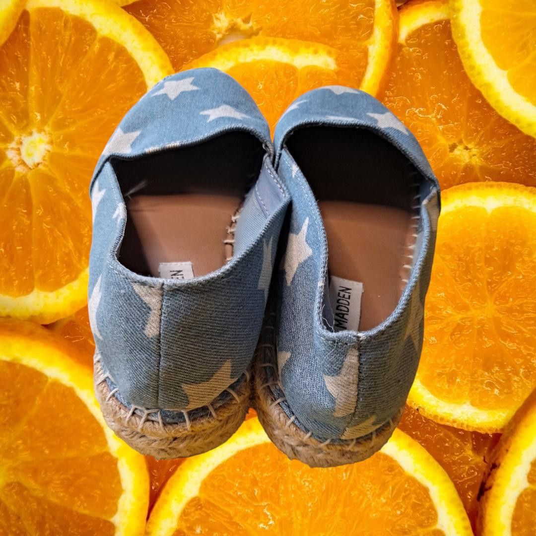 Steve Madden Steve Madden Tazz Blue with White Stars Size 7.5 Size US 7.5 / IT 37.5 - 4 Thumbnail