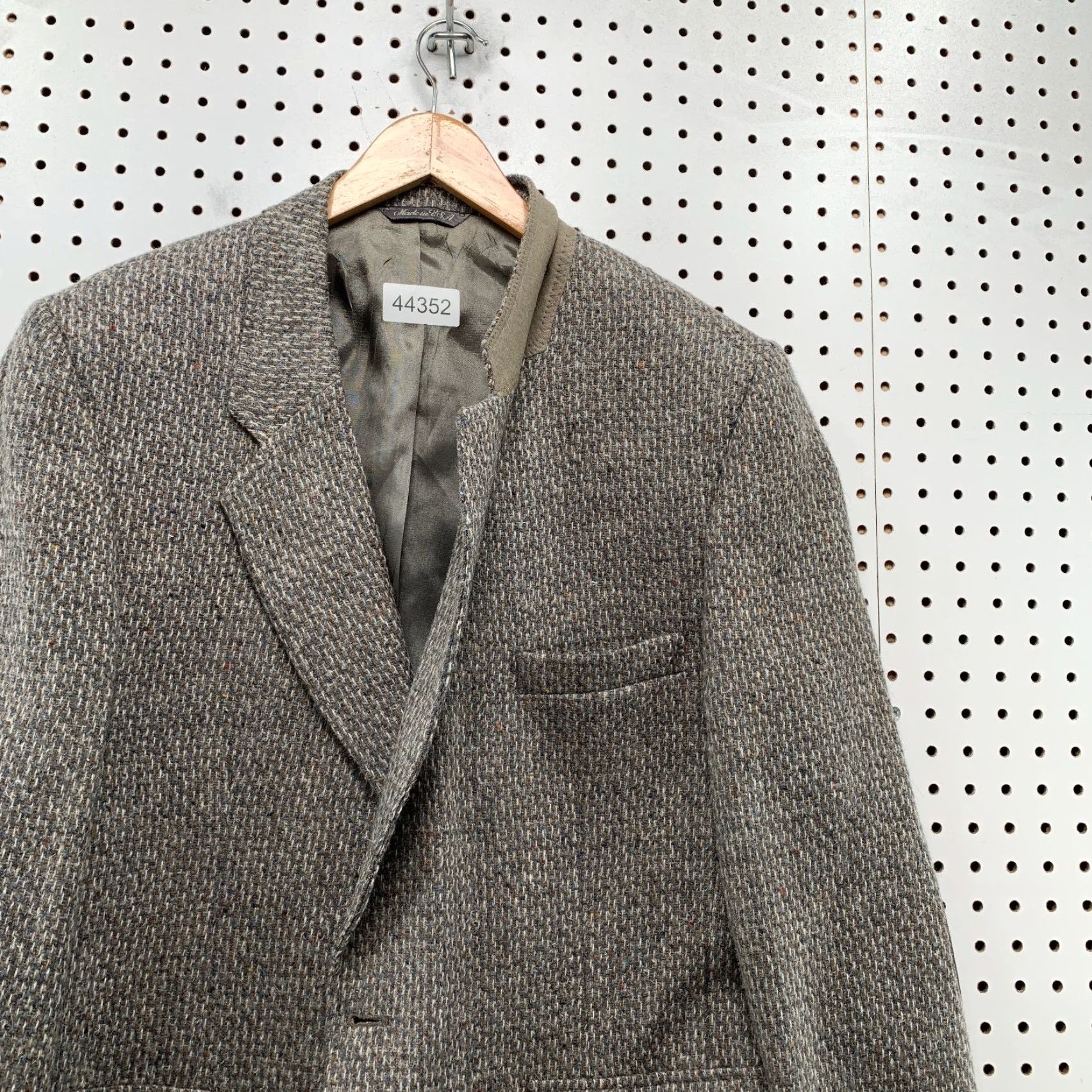 Levi's VINTAGE Levi's Blazer Wool Tweed 46R Gray Two-Button Suede Elbows Made USA Mens Jacket Blazer Size 46R - 7 Thumbnail