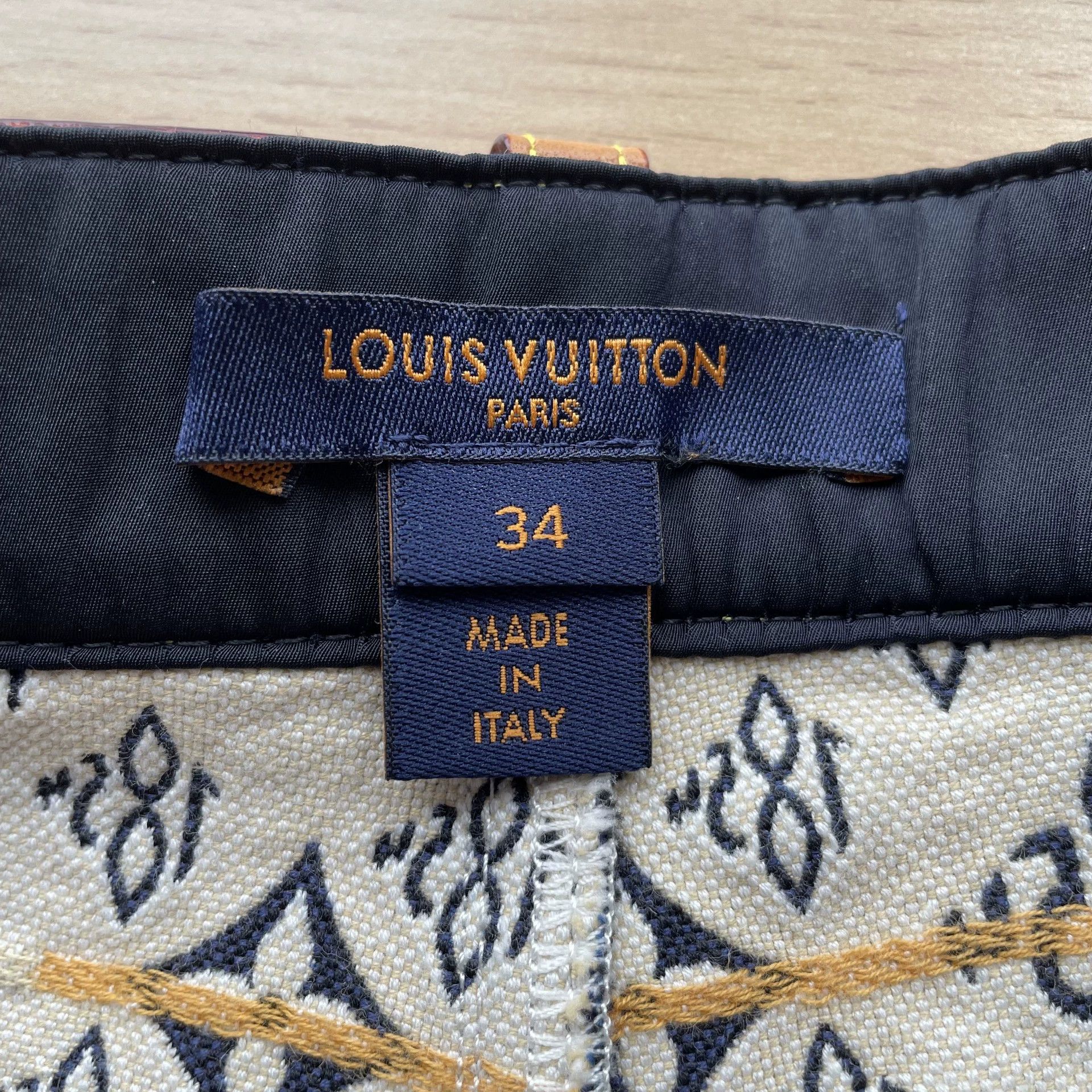 Louis Vuitton LOUIS VUITTON women's blue logo zipper pocket pants 34 Size 25" / US 0 / IT 36 - 5 Thumbnail