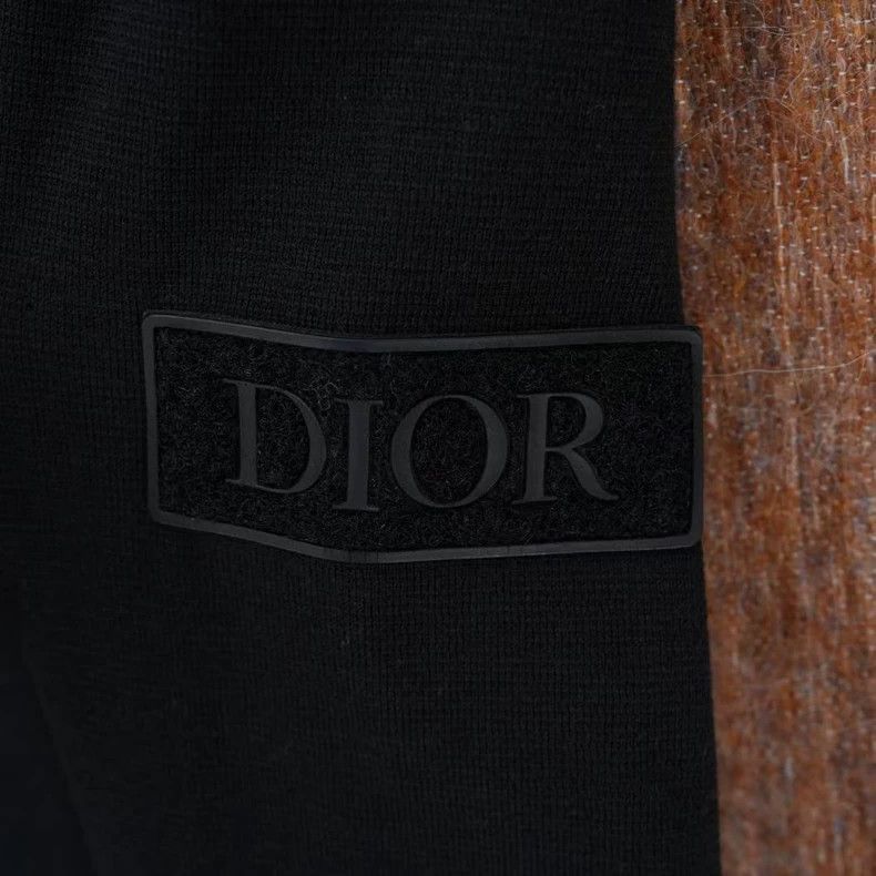 Dior DIOR embroidered sleeve knit sweater Size US XS / EU 42 / 0 - 6 Thumbnail