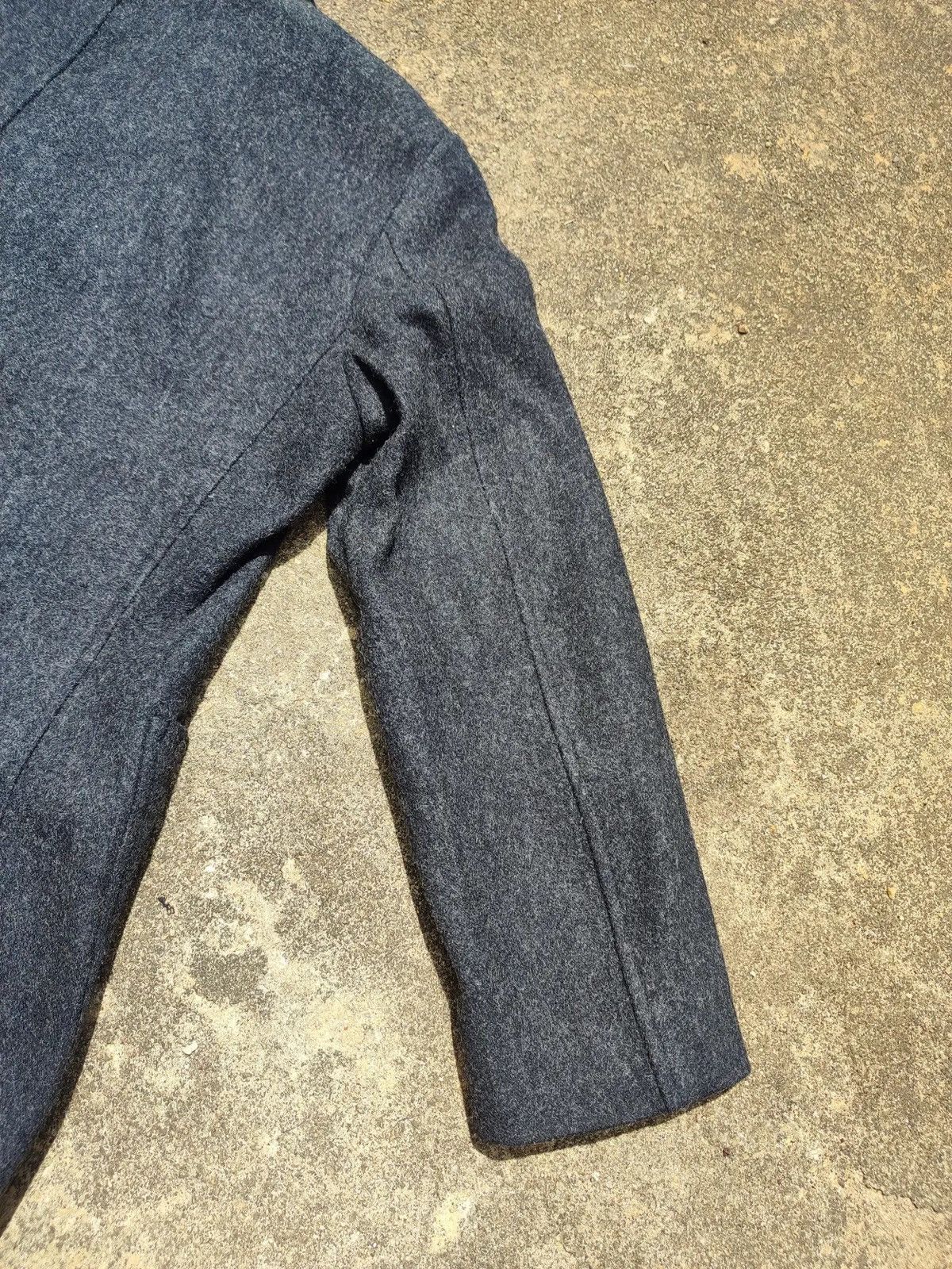 Calvin Klein Calvin Klein Wool Blend Jacket - 3-Button Blazer – Size 42R Size 42R - 11 Thumbnail