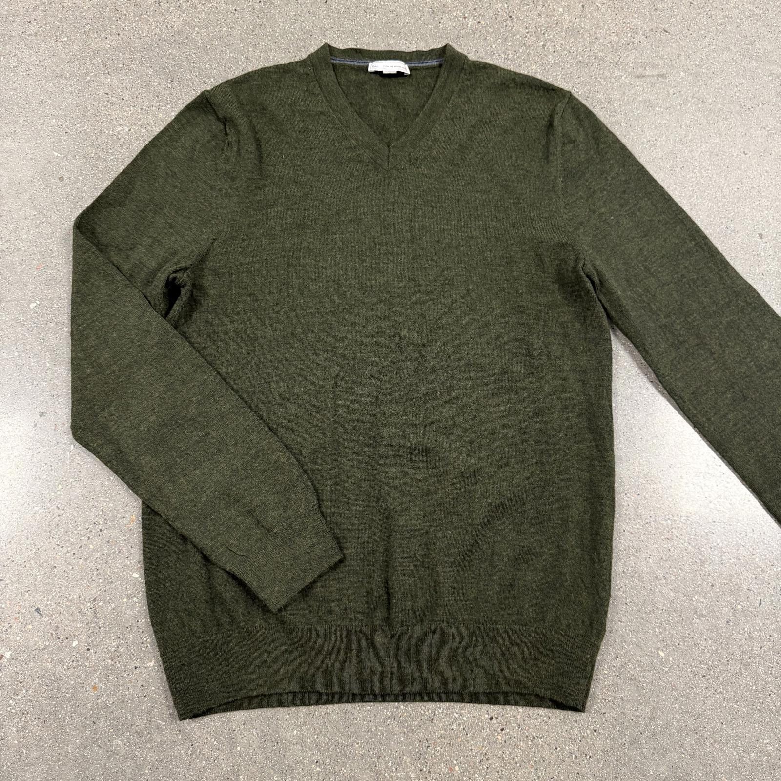 Gap Gap Extra Fine Merino Wool V-Neck Sweater Olive Green - M Size US M / EU 48-50 / 2 - 1 Thumbnail