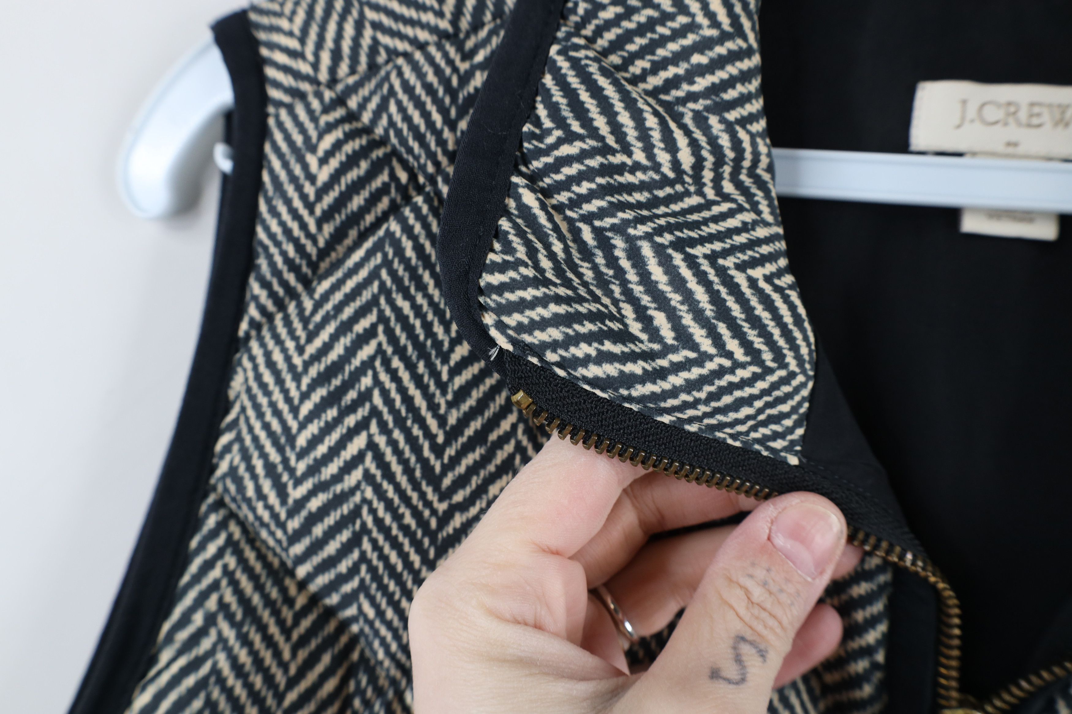 J.Crew × Vintage J Crew Herringbone Duck Down Full Zip Puffer Vest Jacket Size M / US 6-8 / IT 42-44 - 7 Thumbnail