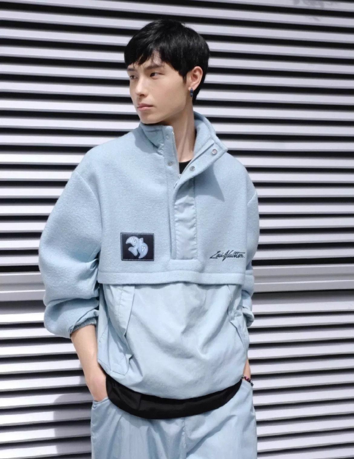 Louis Vuitton Lv color blocked blue crewneck sweatshirt size 50 Size US M / EU 48-50 / 2 - 7 Thumbnail