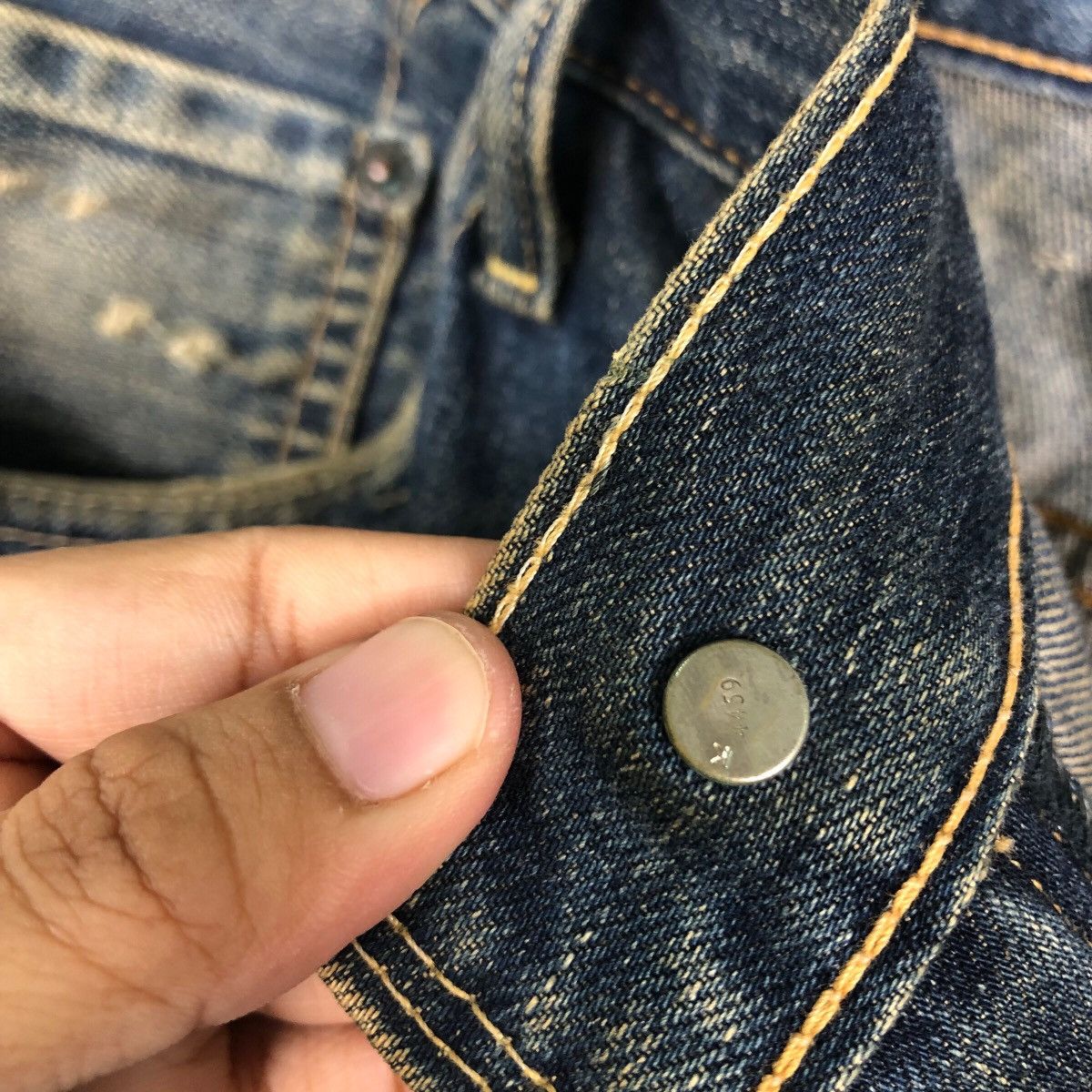 Levi's 🔥Rare Worn Rusty Big Hole Levi’s Distressed Jeans Denim Size US 36 / EU 52 - 22 Thumbnail