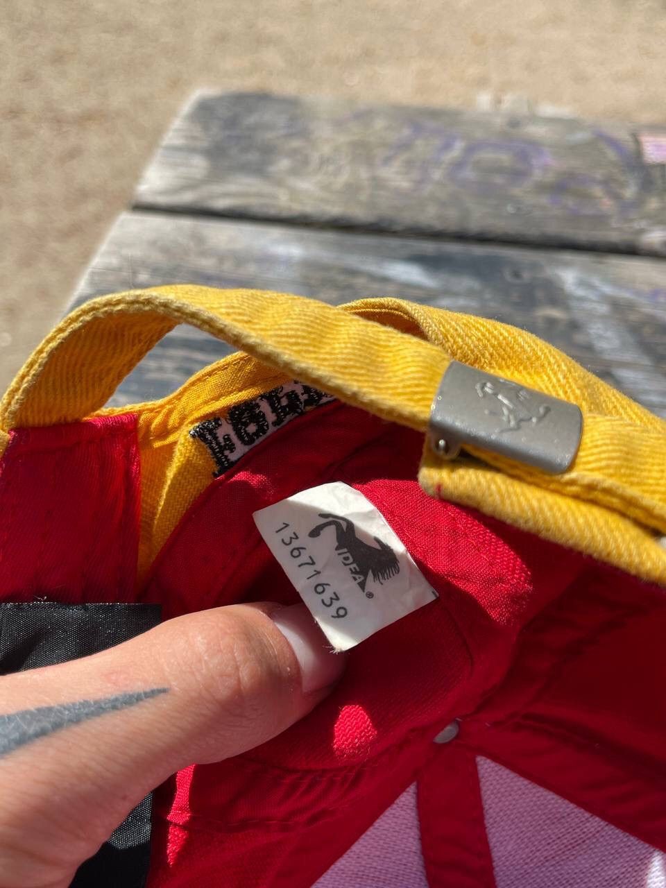 Vintage Ferrari Cap with Michael Schumacher Signature Size ONE SIZE - 5 Thumbnail