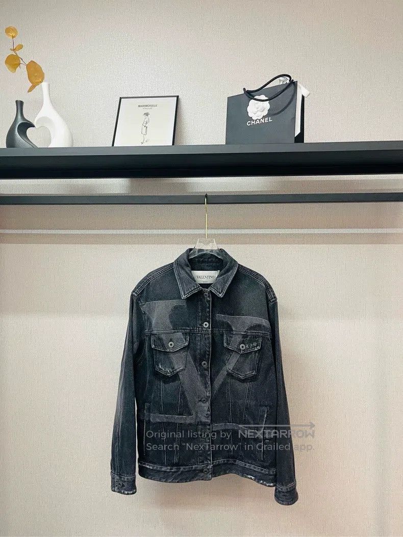 Valentino Valentino Black washed denim jacket Size L / US 10 / IT 46 - 1 Thumbnail